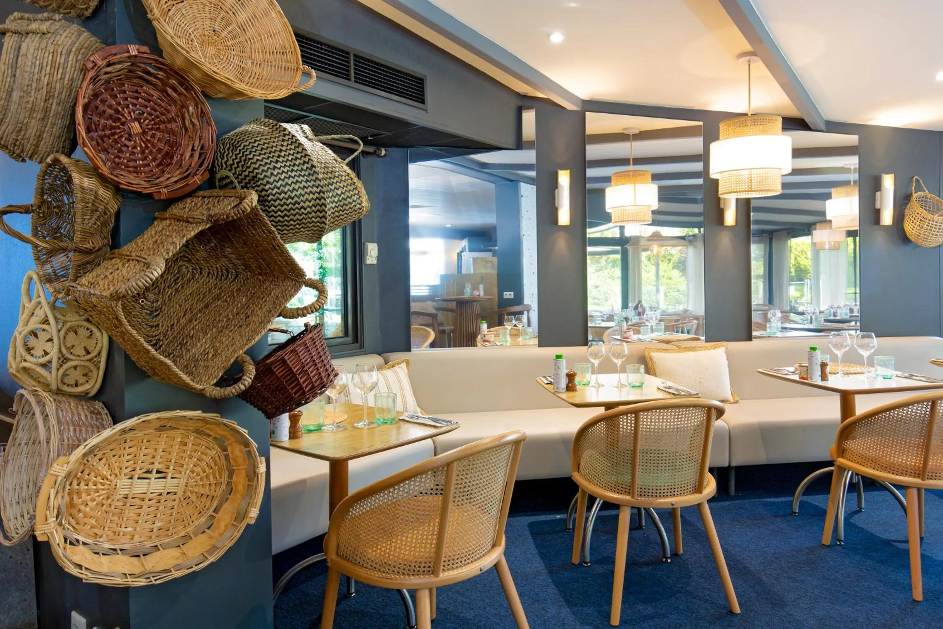 Restaurant/places to eat in ibis Salon de Provence