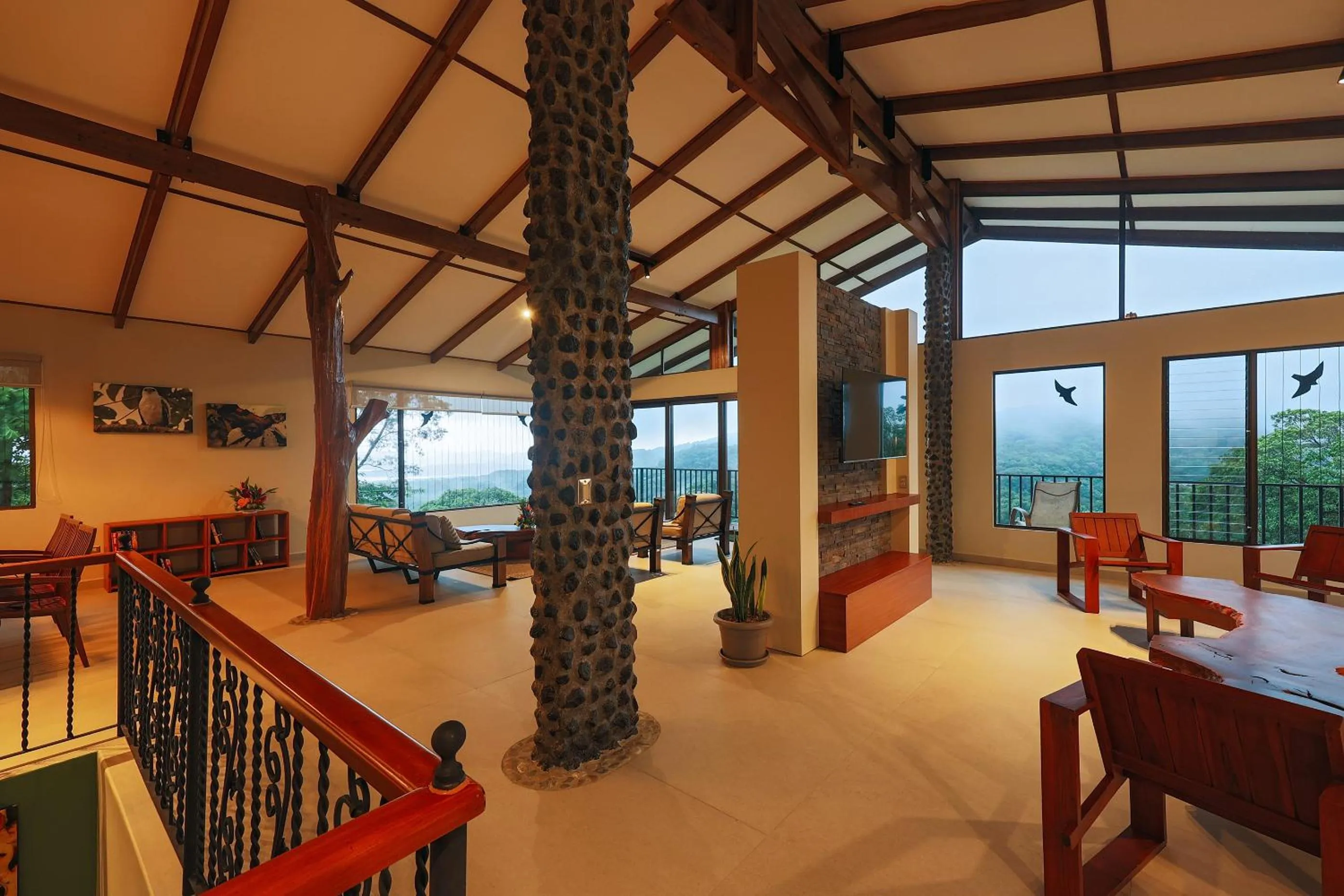 Living room in Arenal Observatory Lodge & Trails