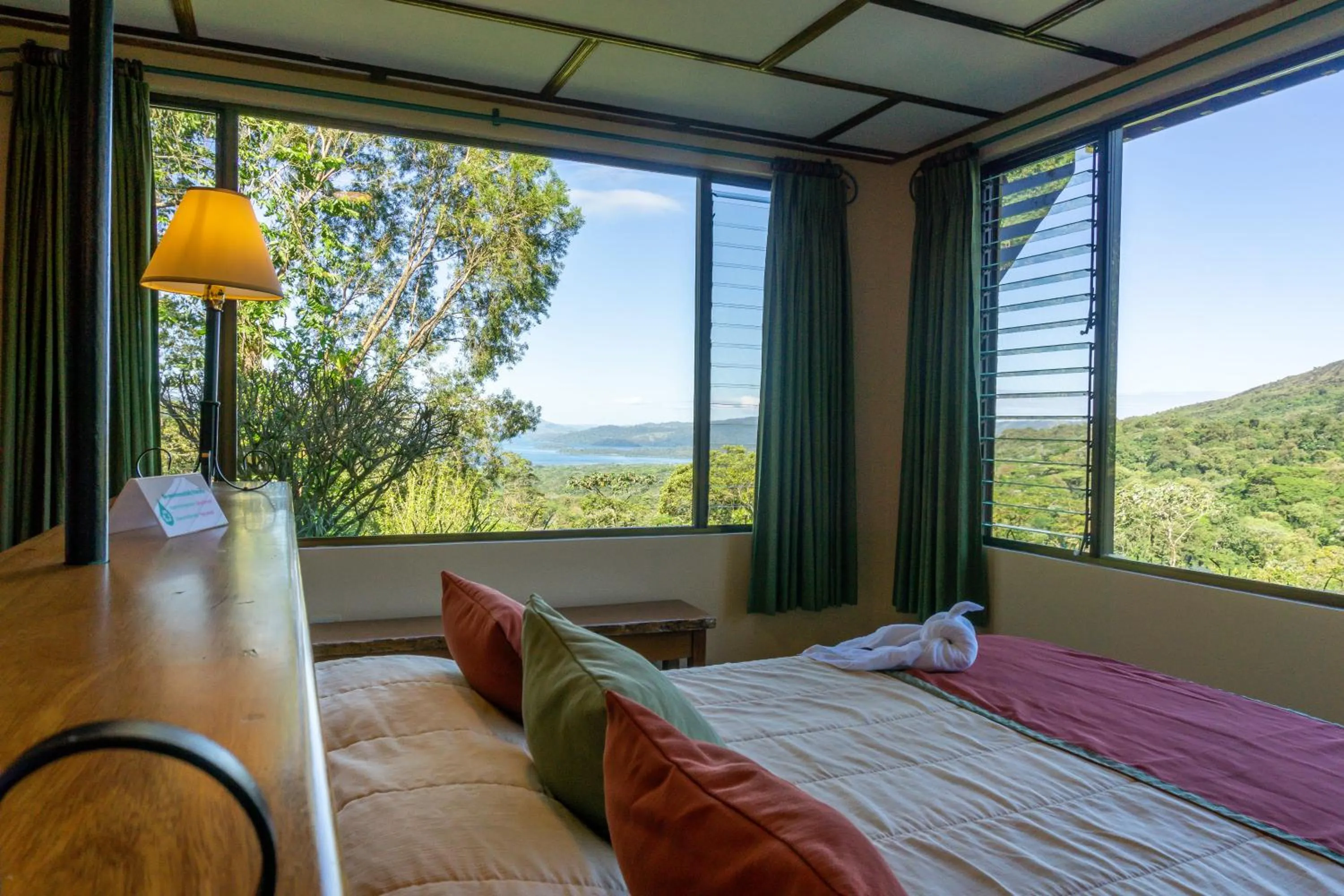 Photo of the whole room, Bed in Arenal Observatory Lodge & Trails