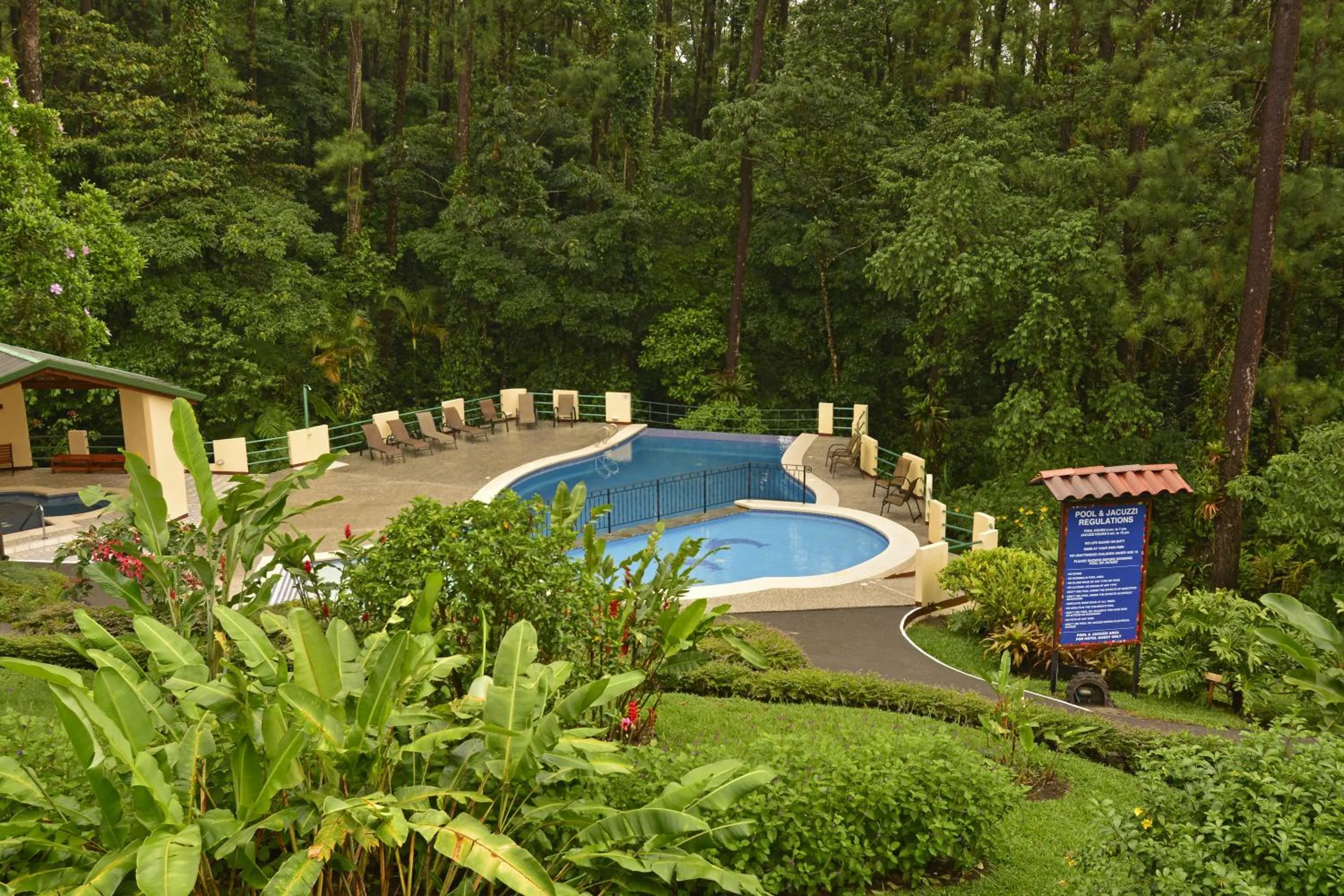 Swimming pool in Arenal Observatory Lodge & Trails