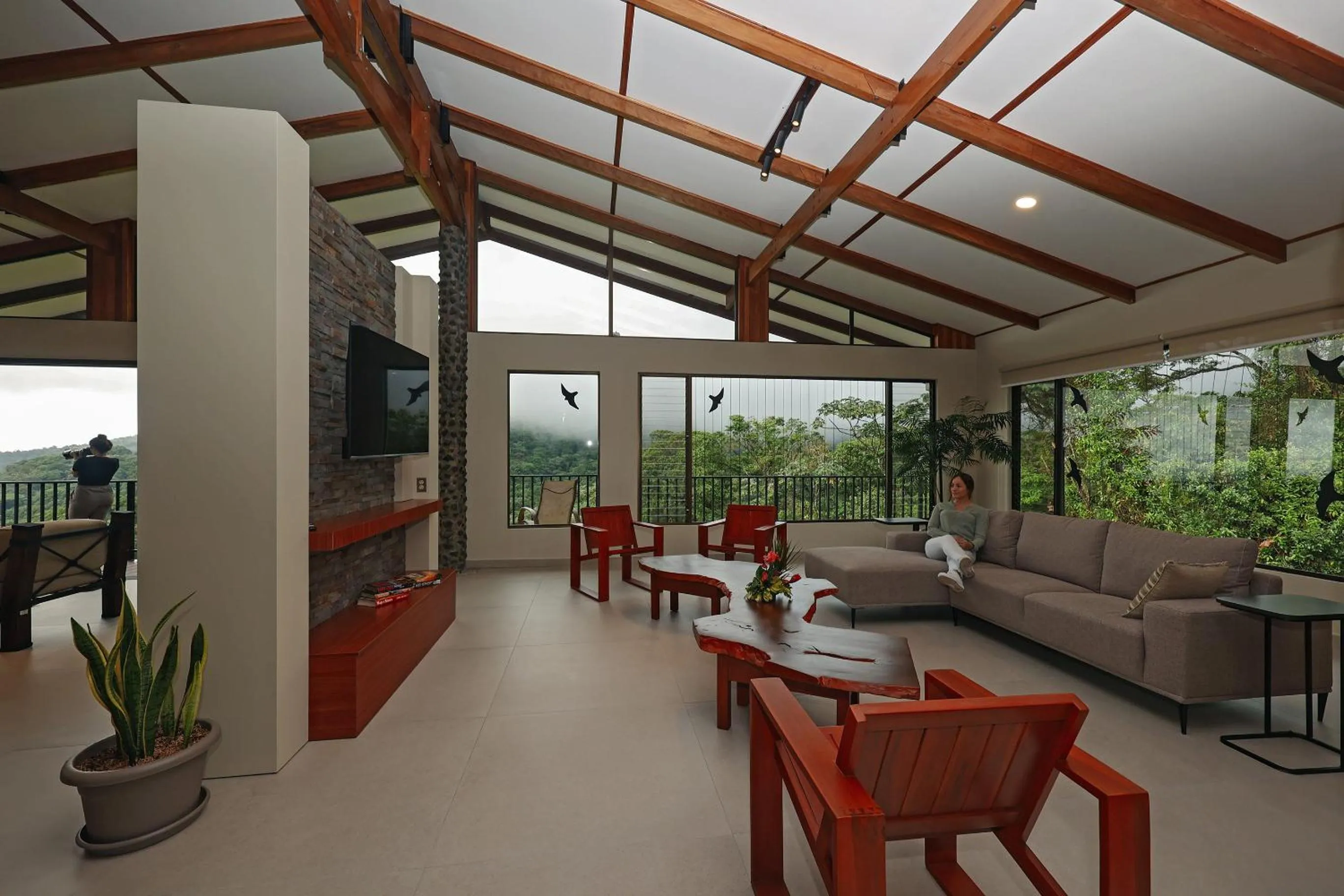 Living room in Arenal Observatory Lodge & Trails