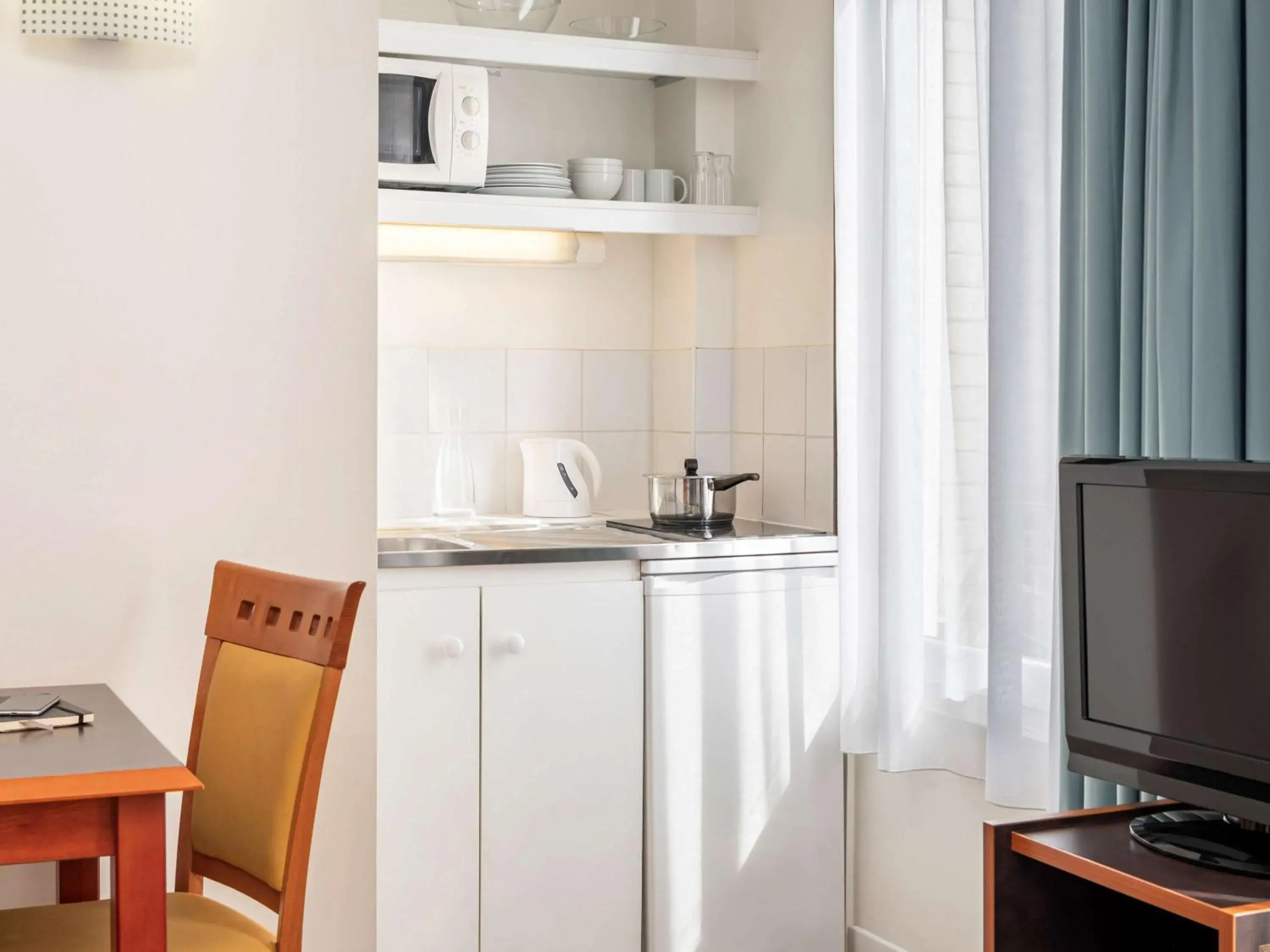 Studio in Aparthotel Adagio Access Paris Philippe Auguste Studio in Aparthotel Adagio Access Paris Philippe Auguste