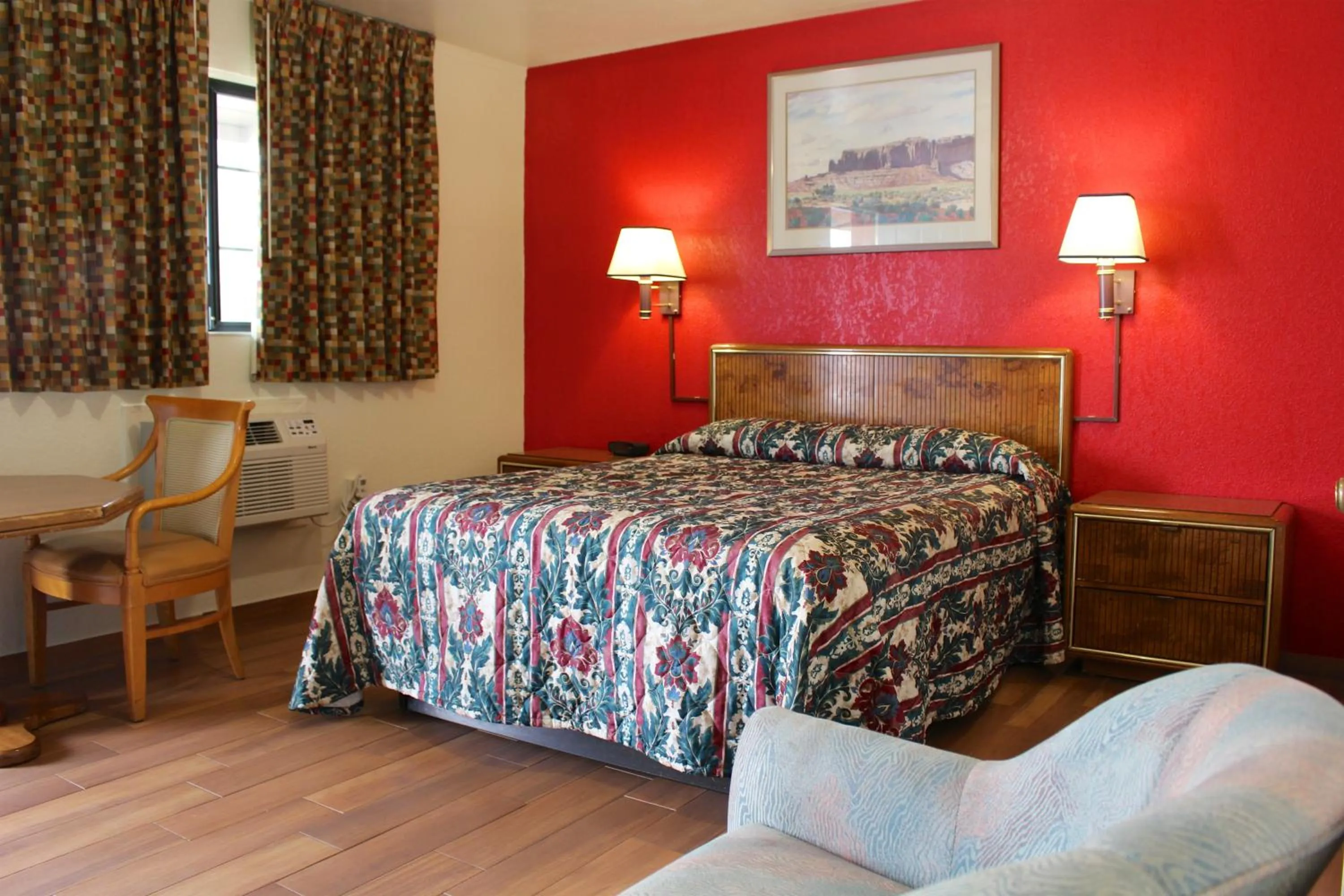 Bed in Starlite Motel