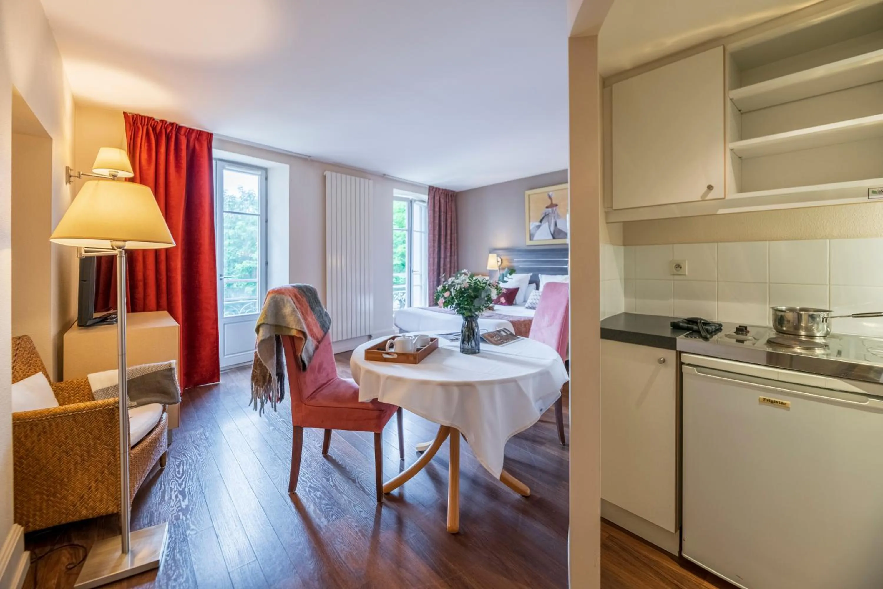 kitchen in HOTEL CERISE - LES SOURCES Luxeuil-les-Bains