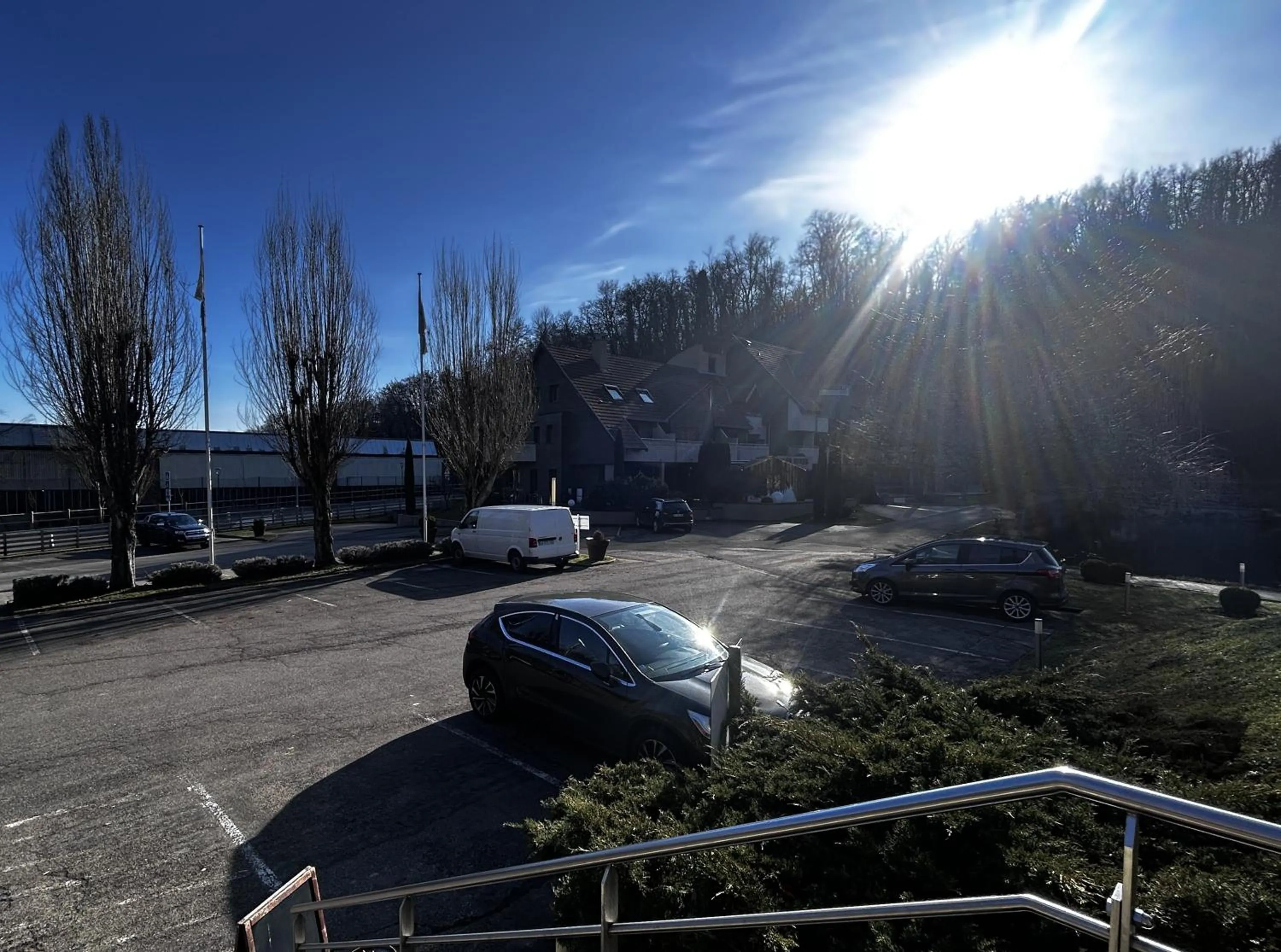 Parking in Hotel Du Lac