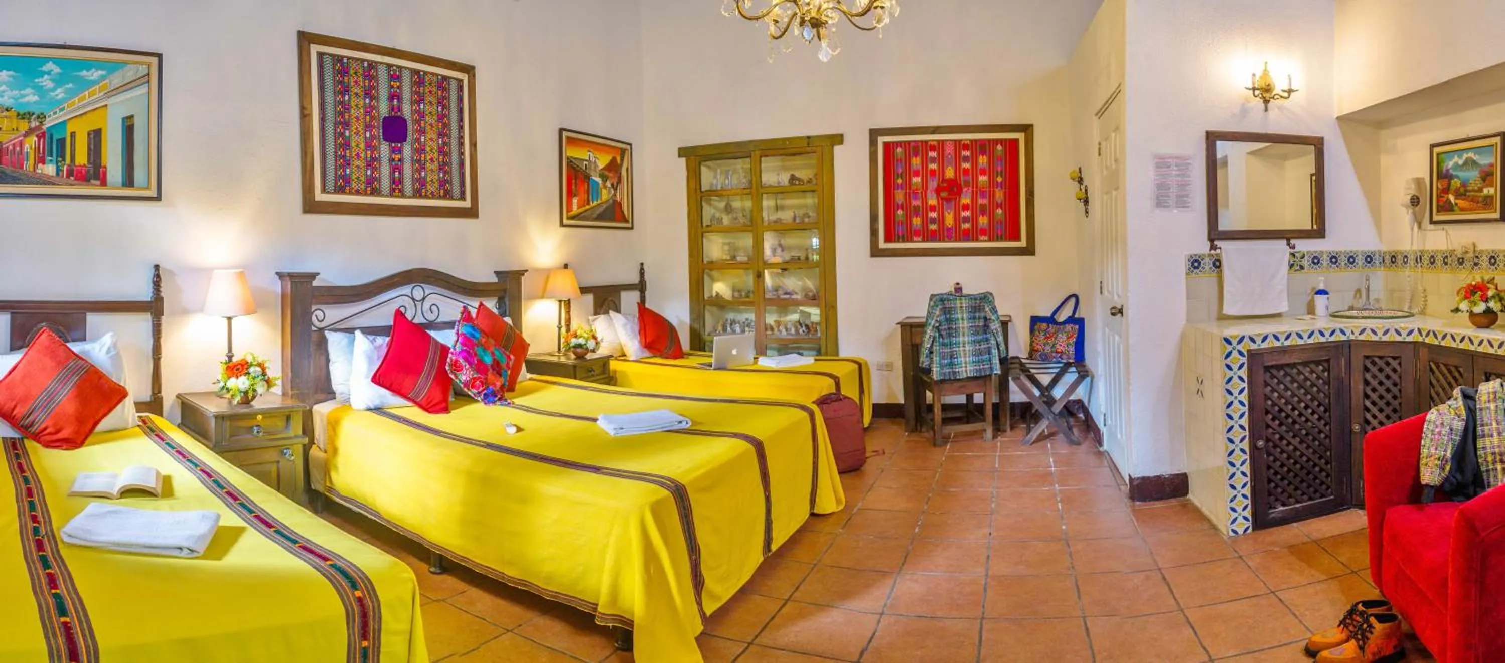 Photo of the whole room, Bed in Hotel Casa Antigua by AHS