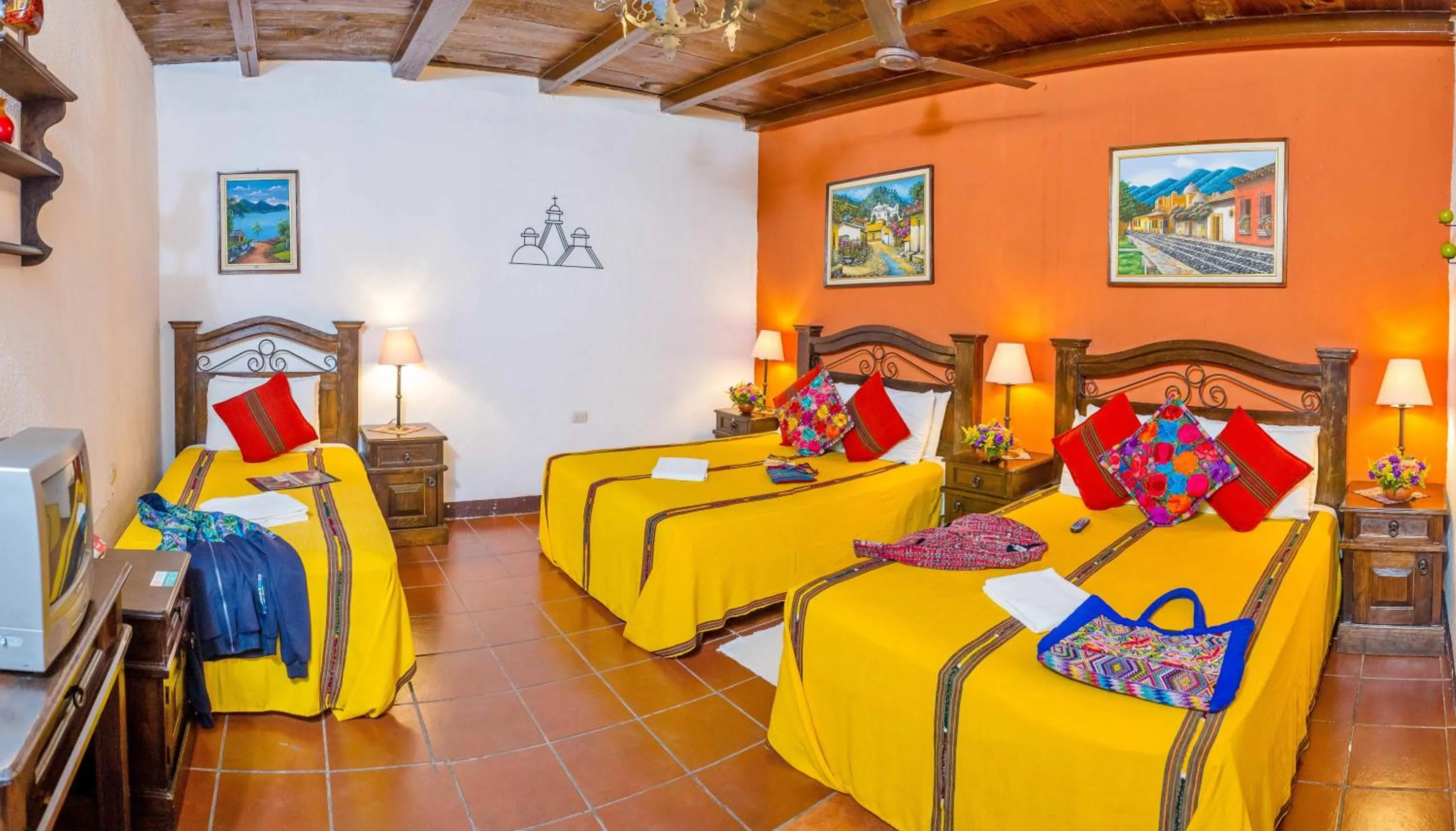 Photo of the whole room, Bed in Hotel Casa Antigua by AHS