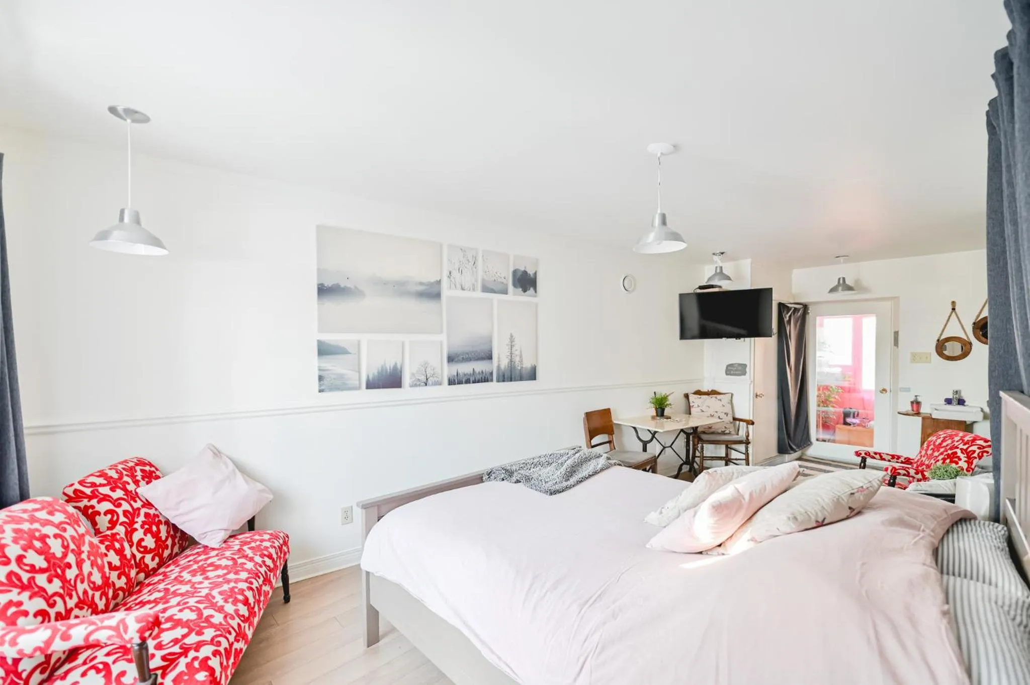 Bed in L'Auberge du QG