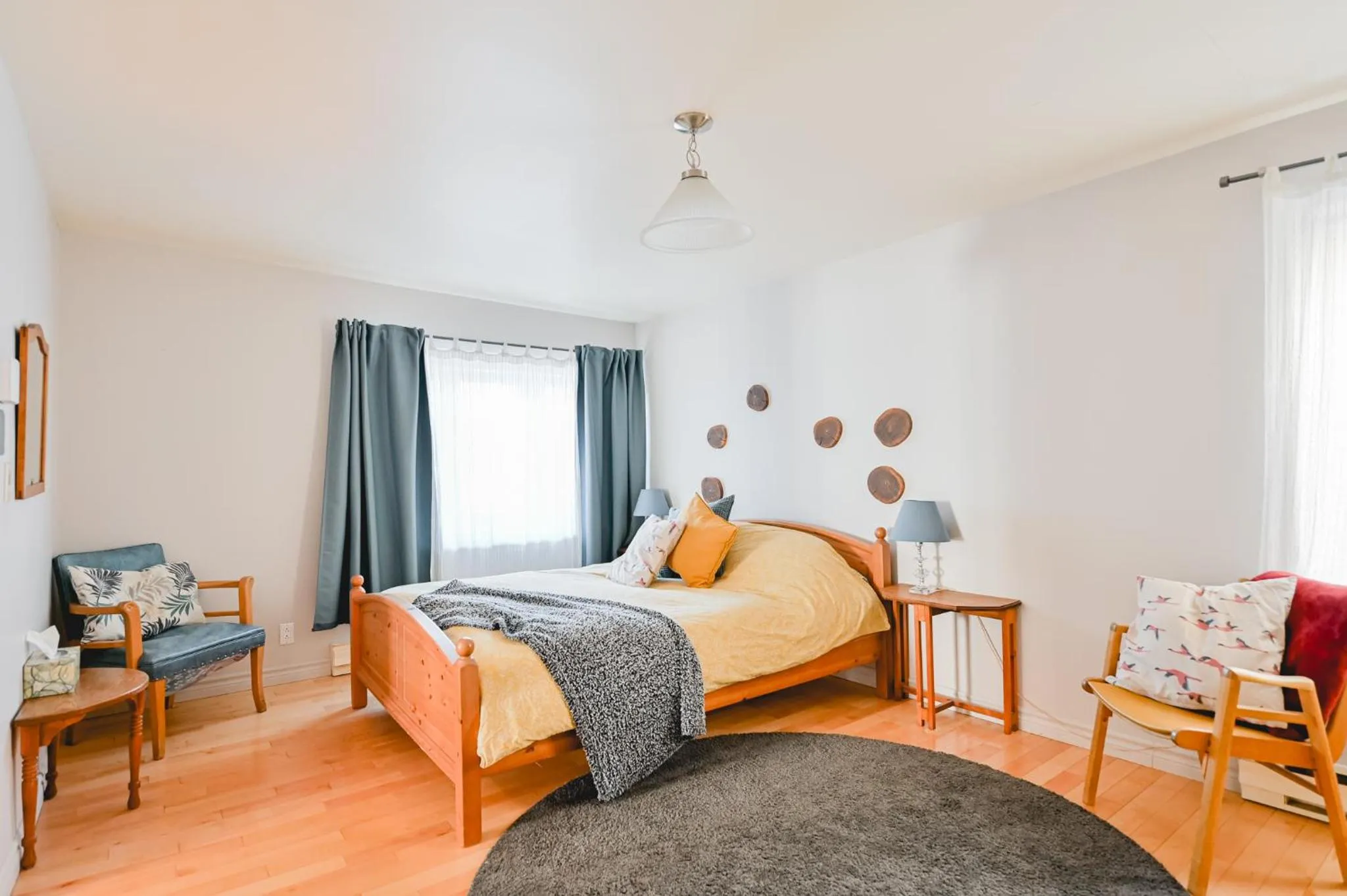 Bed in L'Auberge du QG