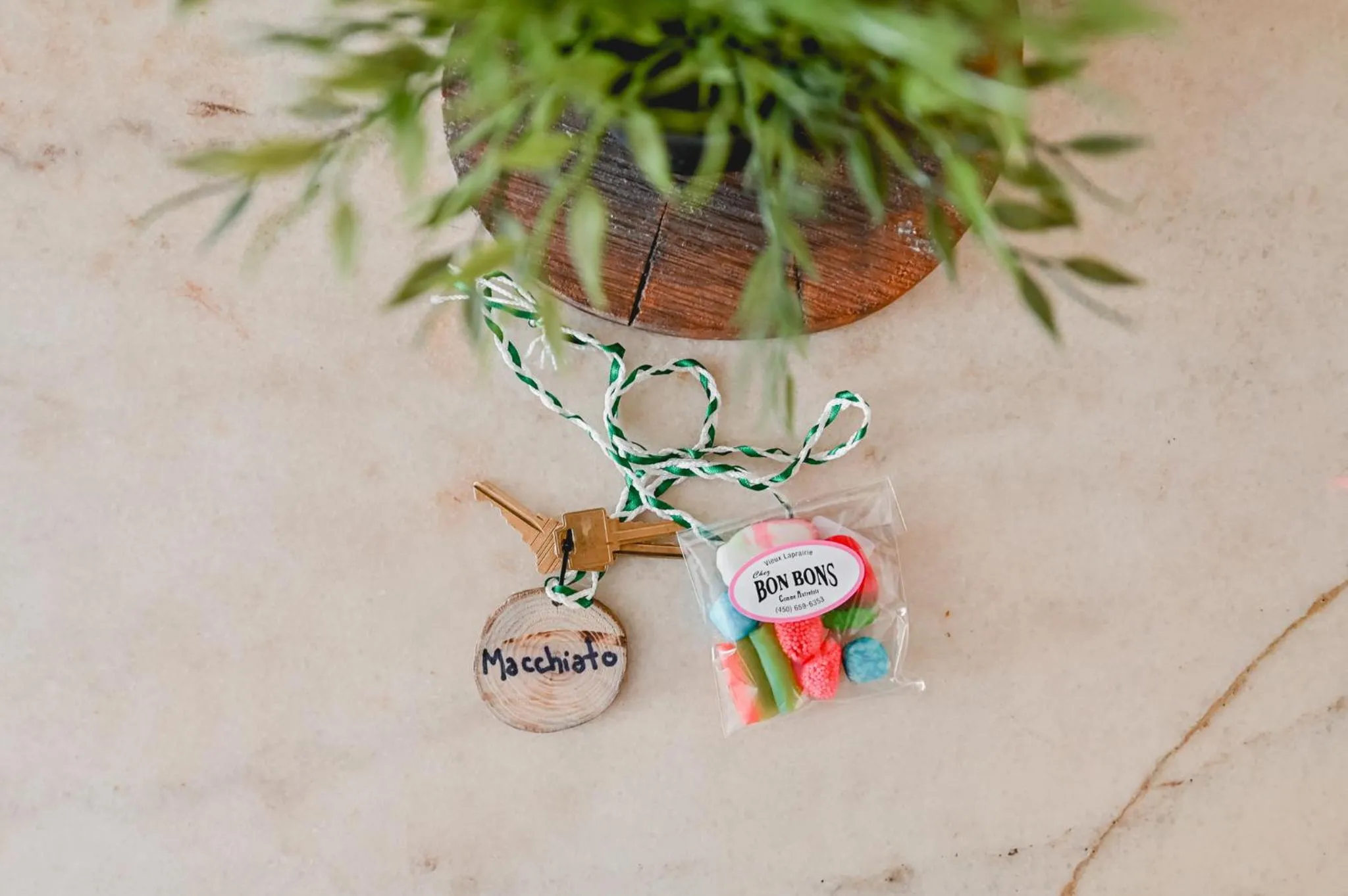 Decorative detail in L'Auberge du QG