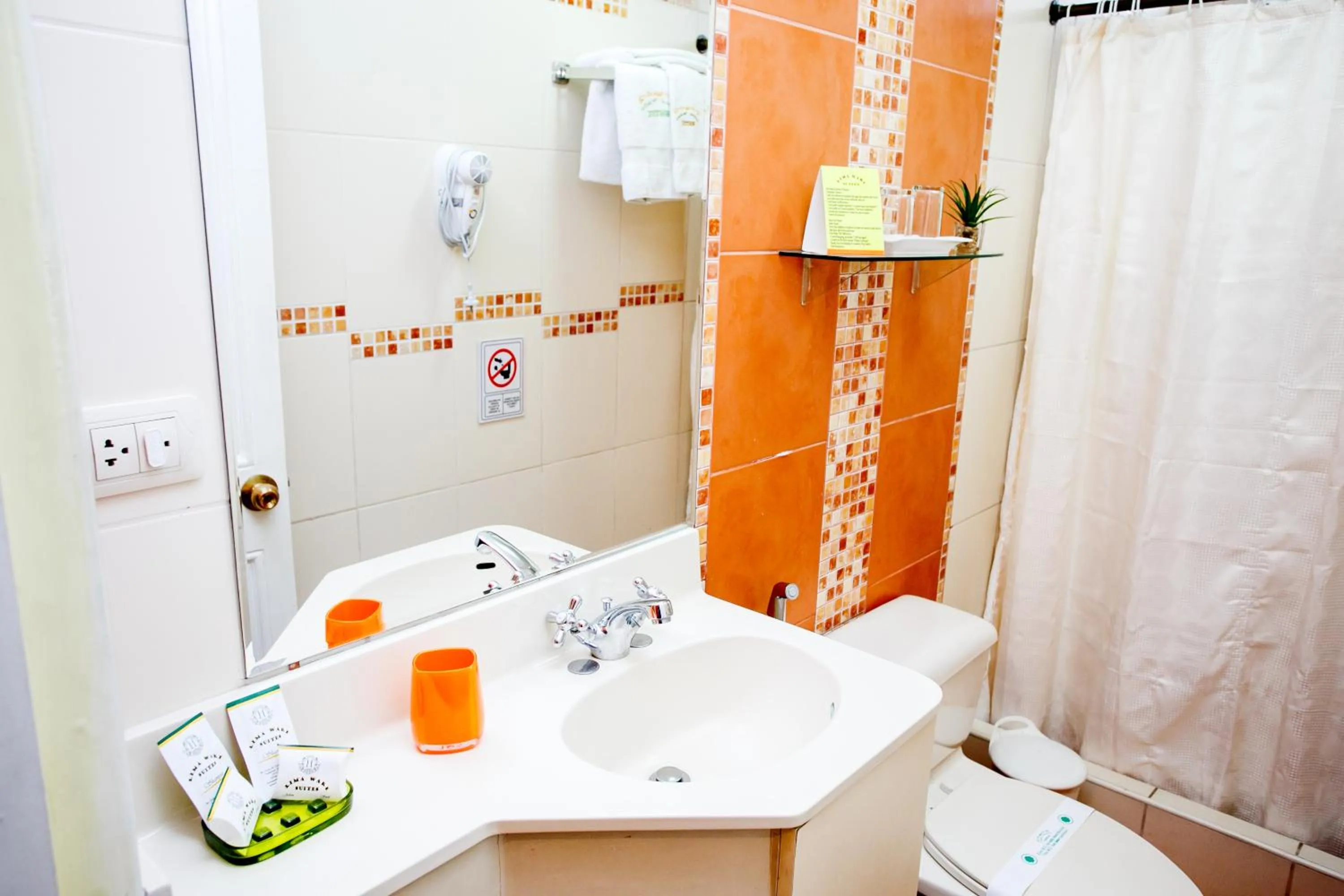 Toilet in Lima Wari Hotel Boutique