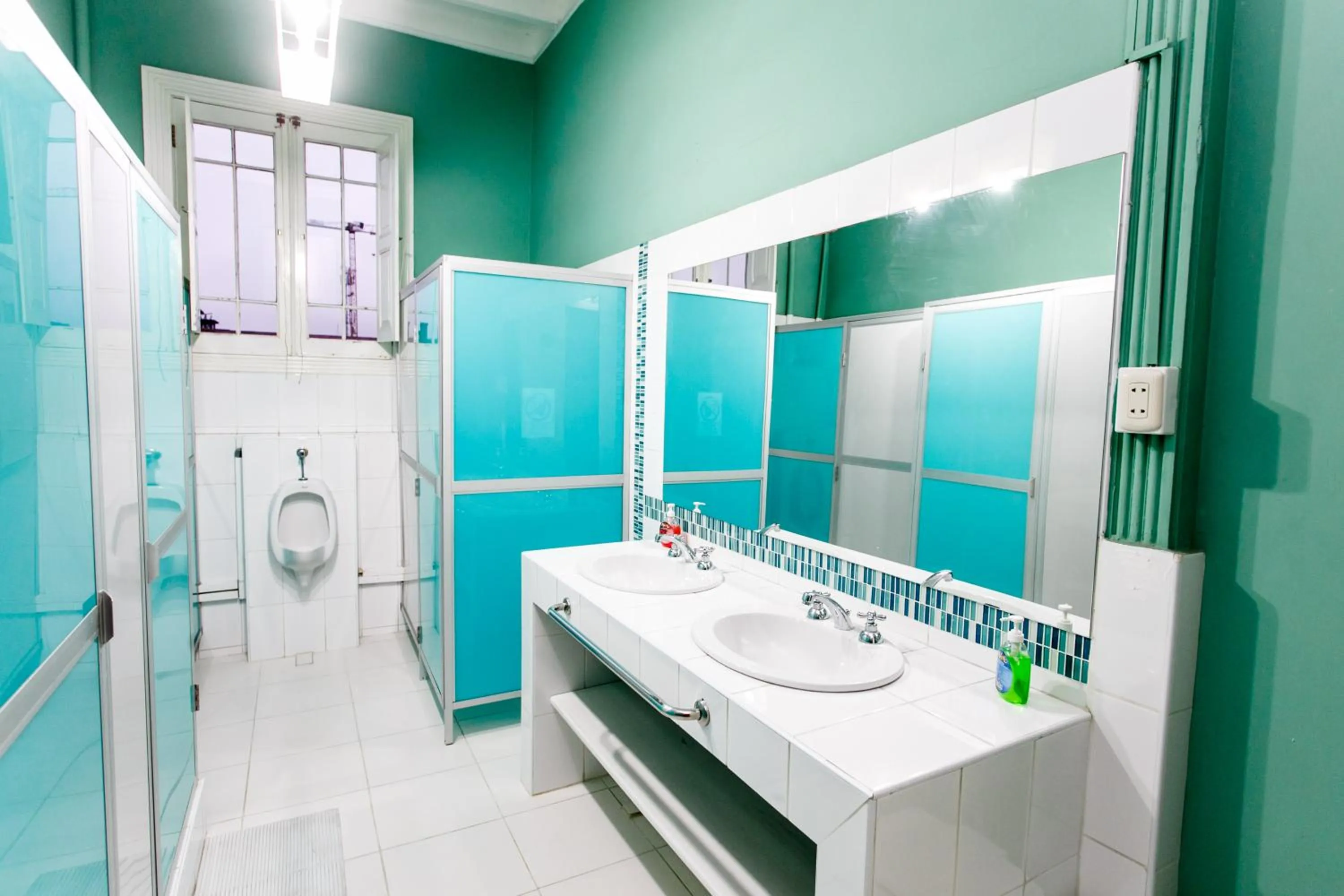 Shower in Lima Wari Hotel Boutique