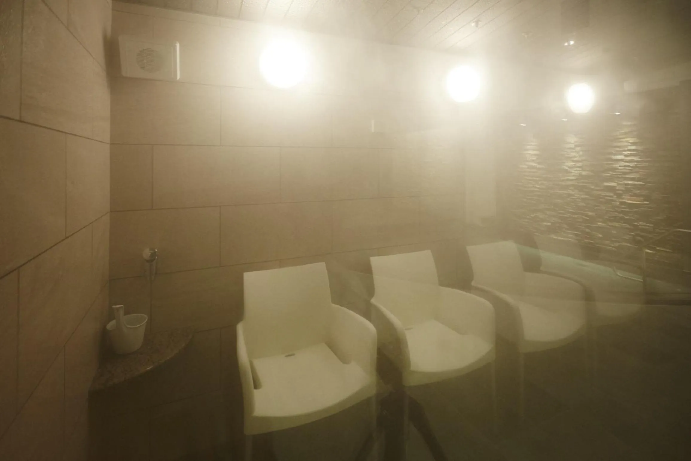 Steam room in Odakyu Hotel de Yama