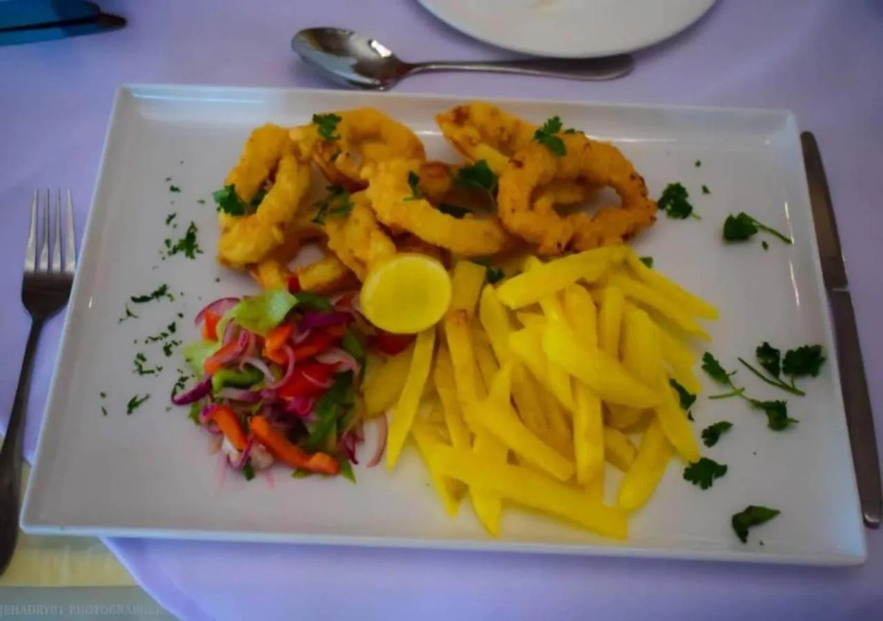 Food in Boshowa Villas