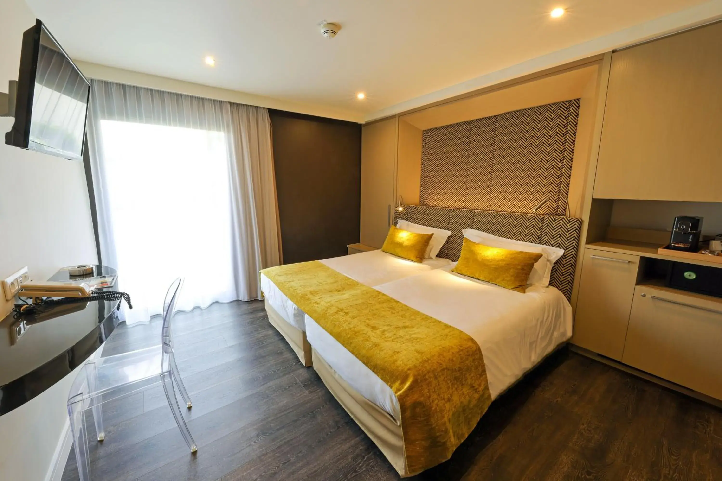 Superior Twin Room with Garden View in Hotel Saint Christophe Superior Twin Room with Garden View in Hotel Saint Christophe