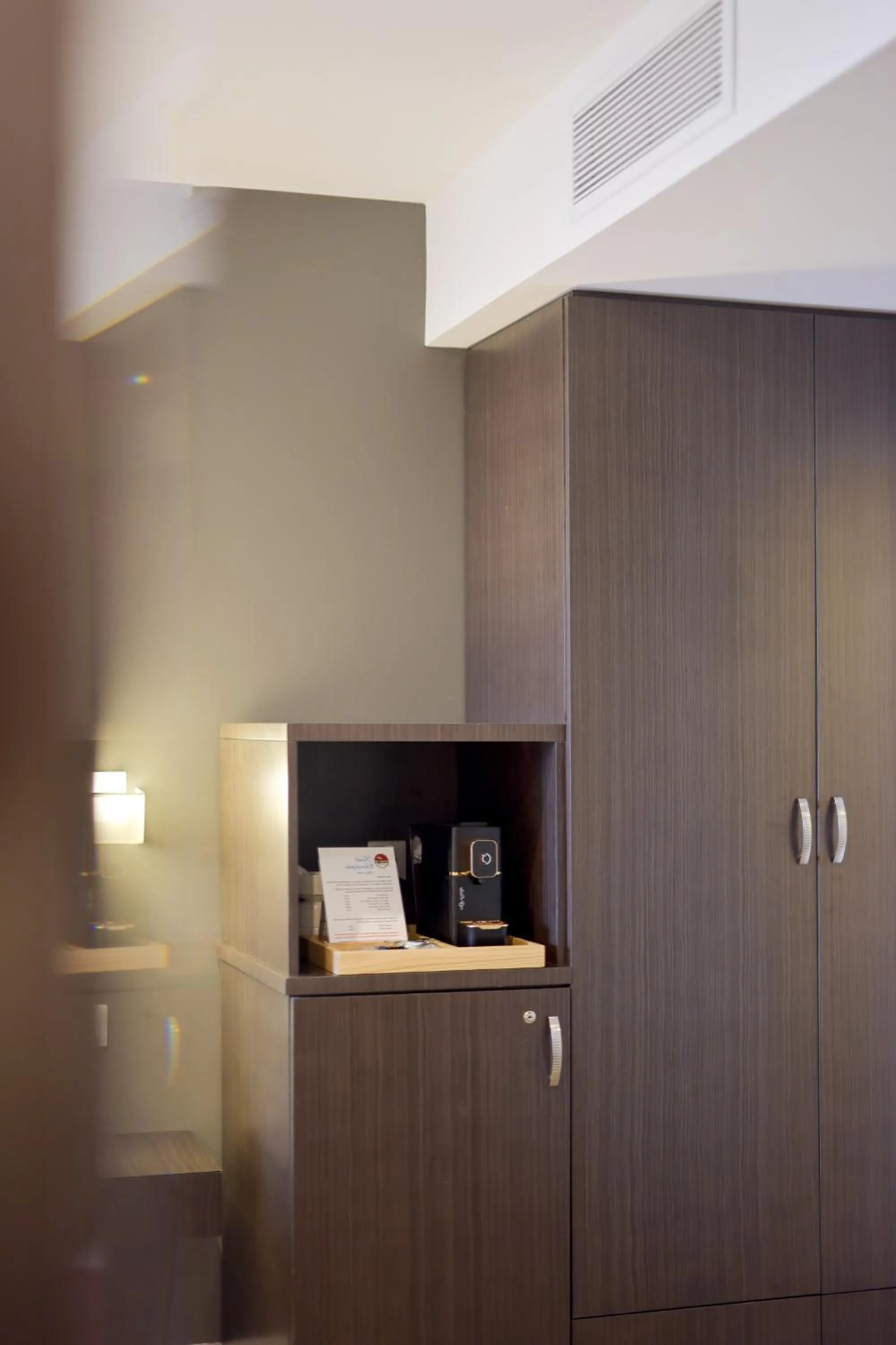 Coffee/tea facilities in Hotel Saint Christophe