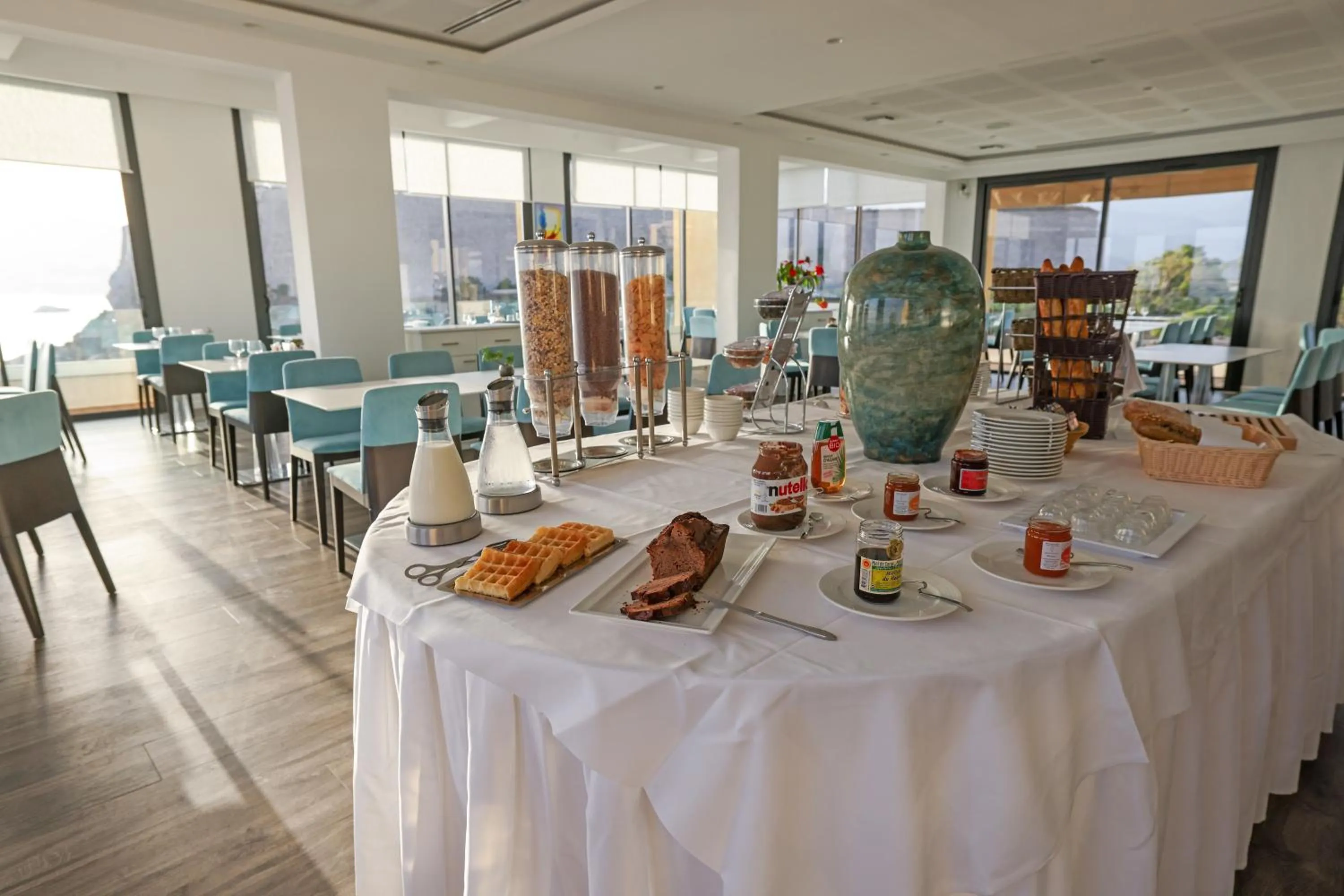 Buffet breakfast in Hotel Saint Christophe