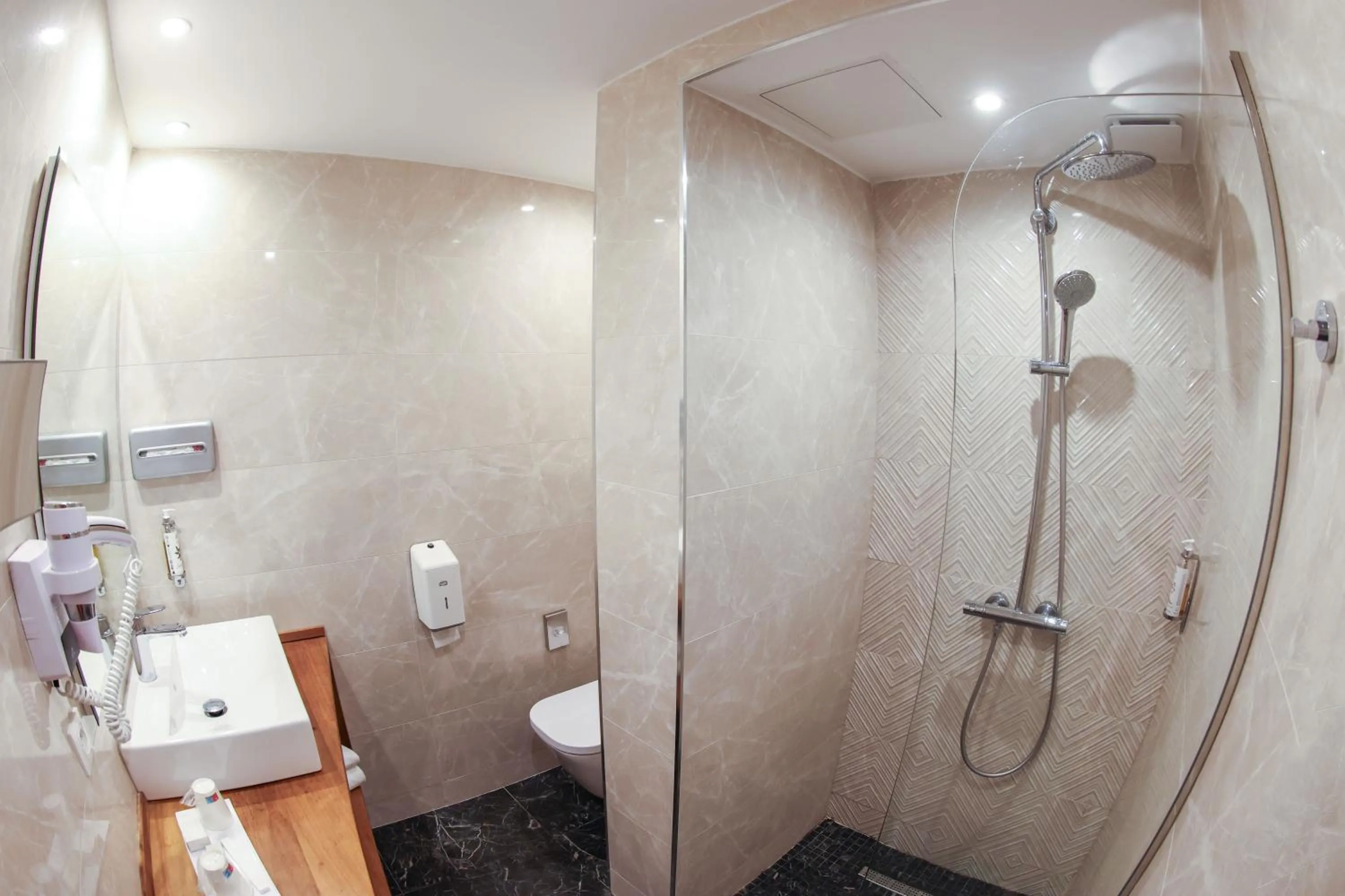 Bathroom in Hotel Saint Christophe