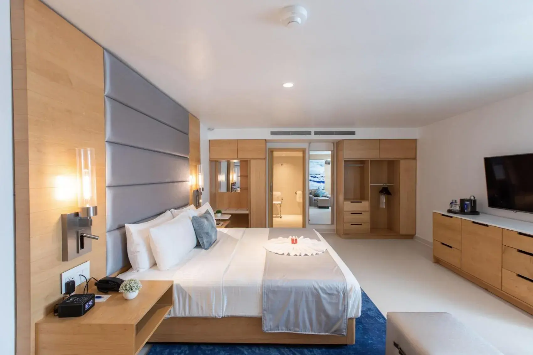 Accessible King Guestroom in The Morgan Resort Spa & Village Accessible King Guestroom in The Morgan Resort Spa & Village