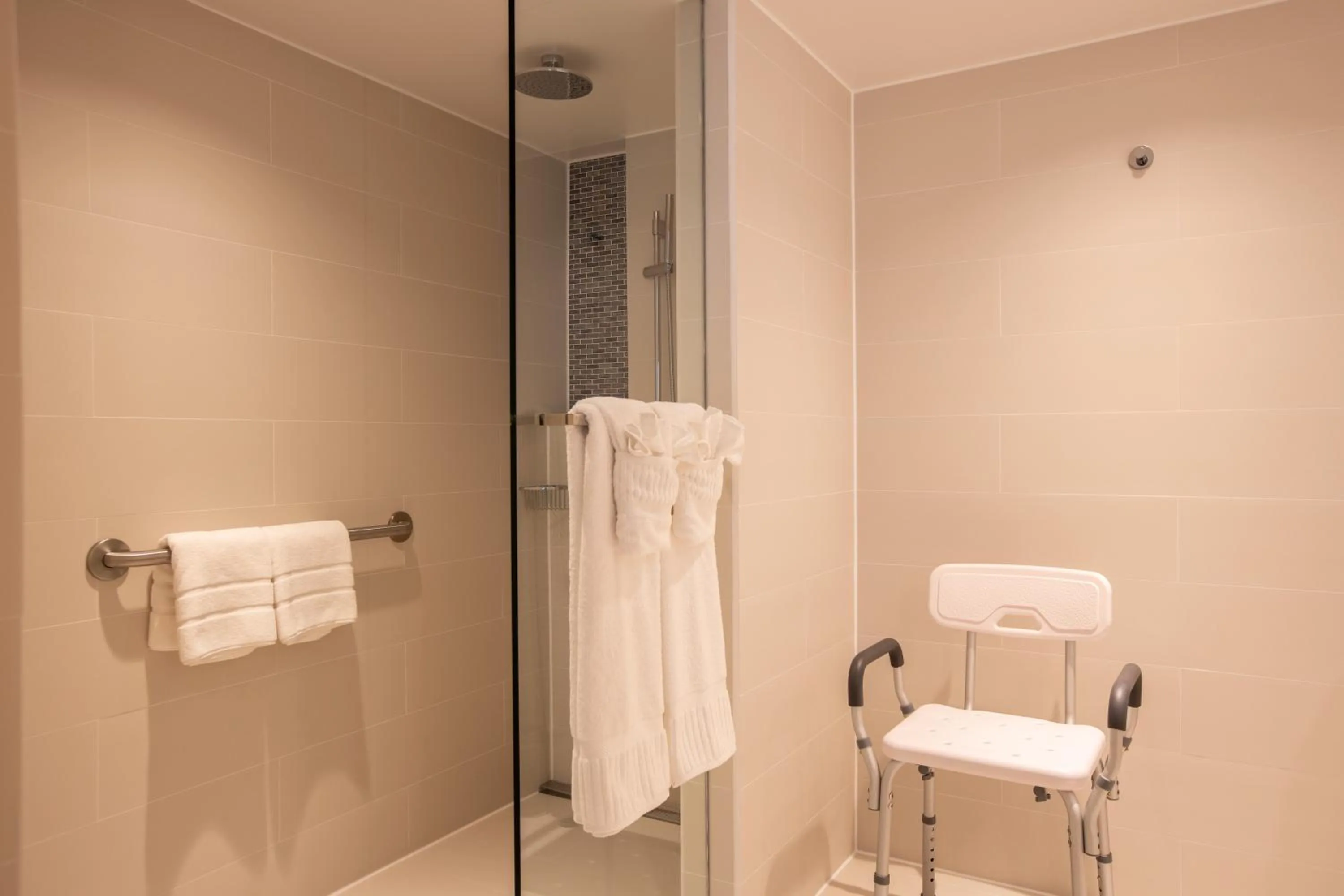 Shower in The Morgan Resort Spa & Village