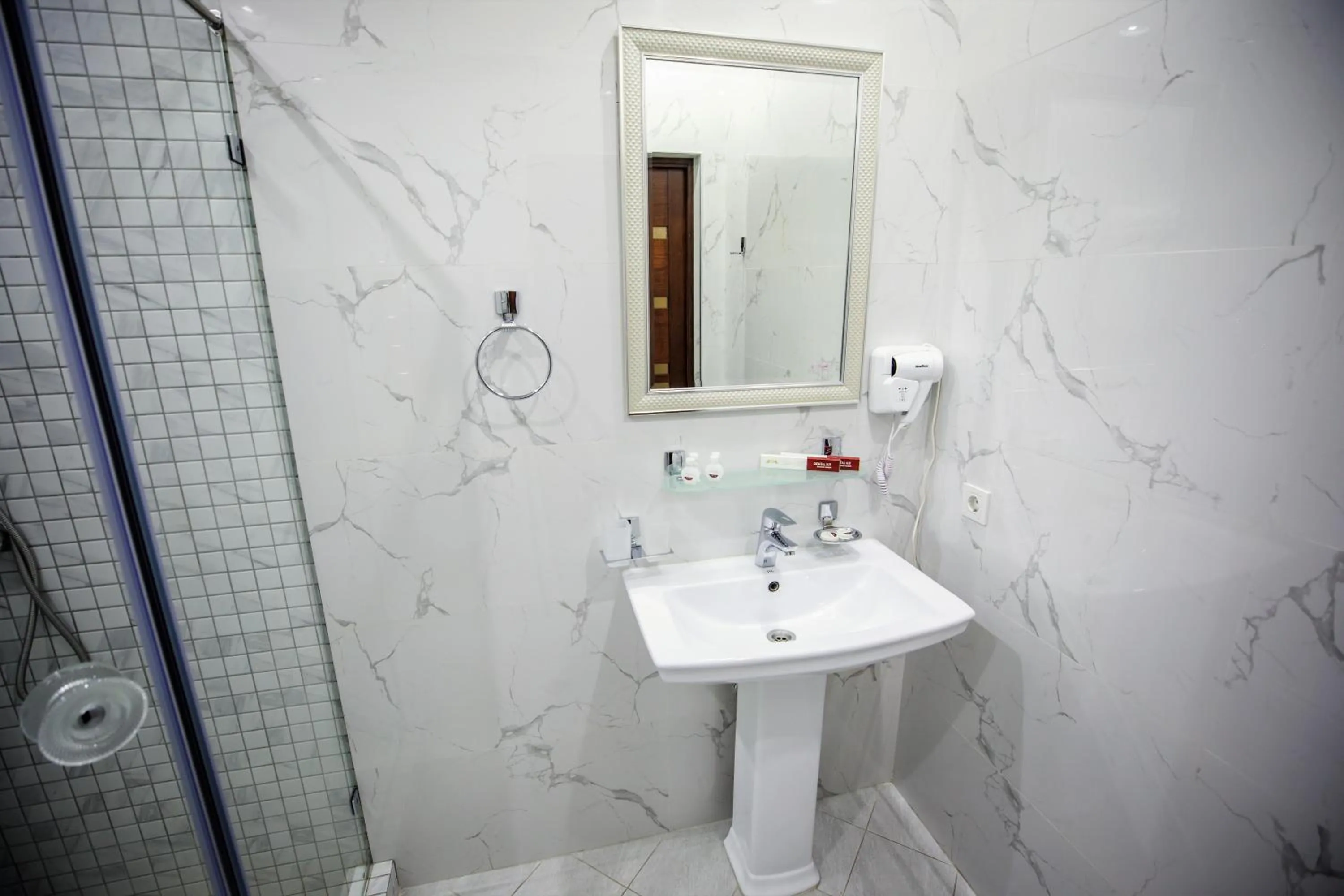 Bathroom in Leader Hotel