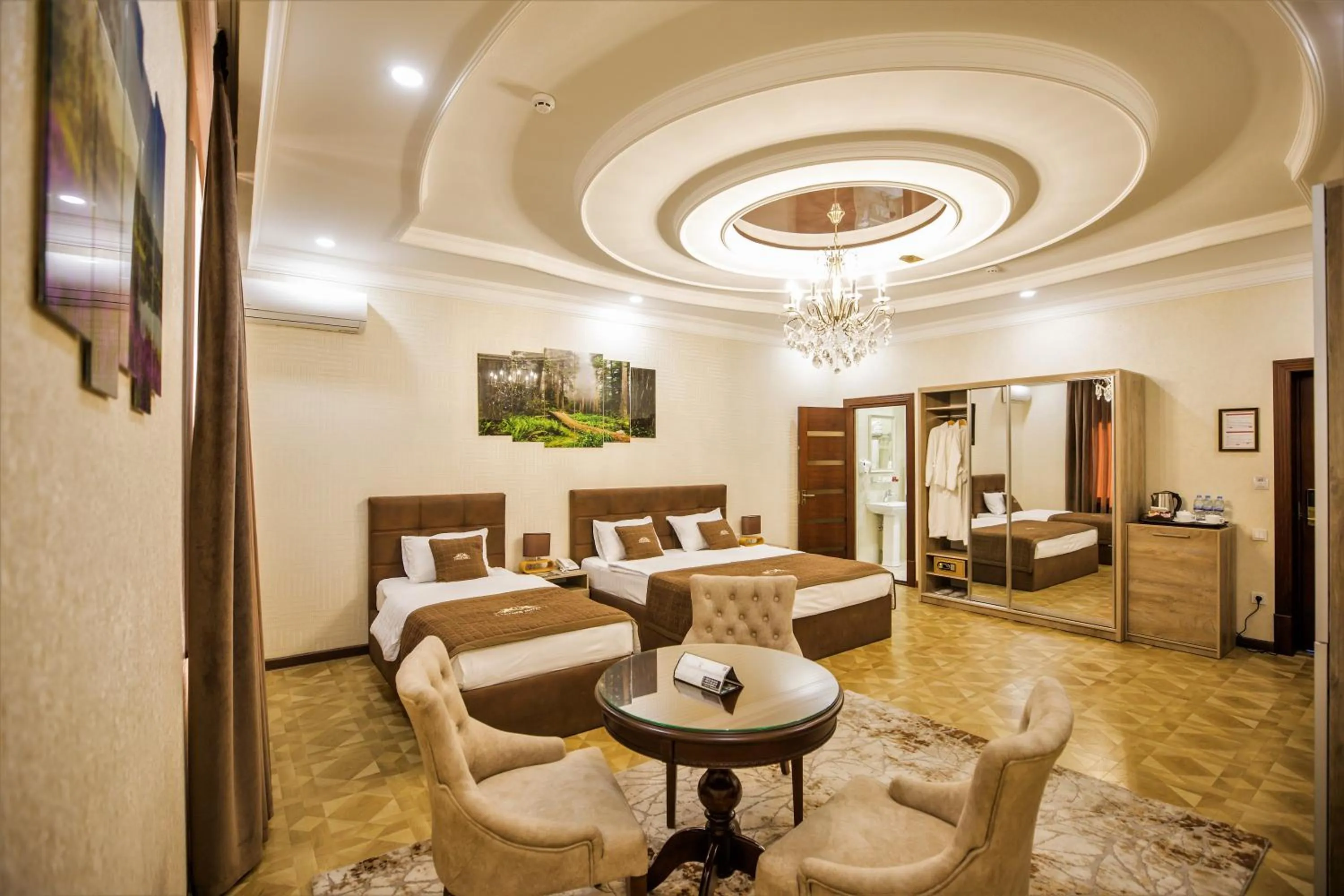 Photo of the whole room, Bed in Leader Hotel