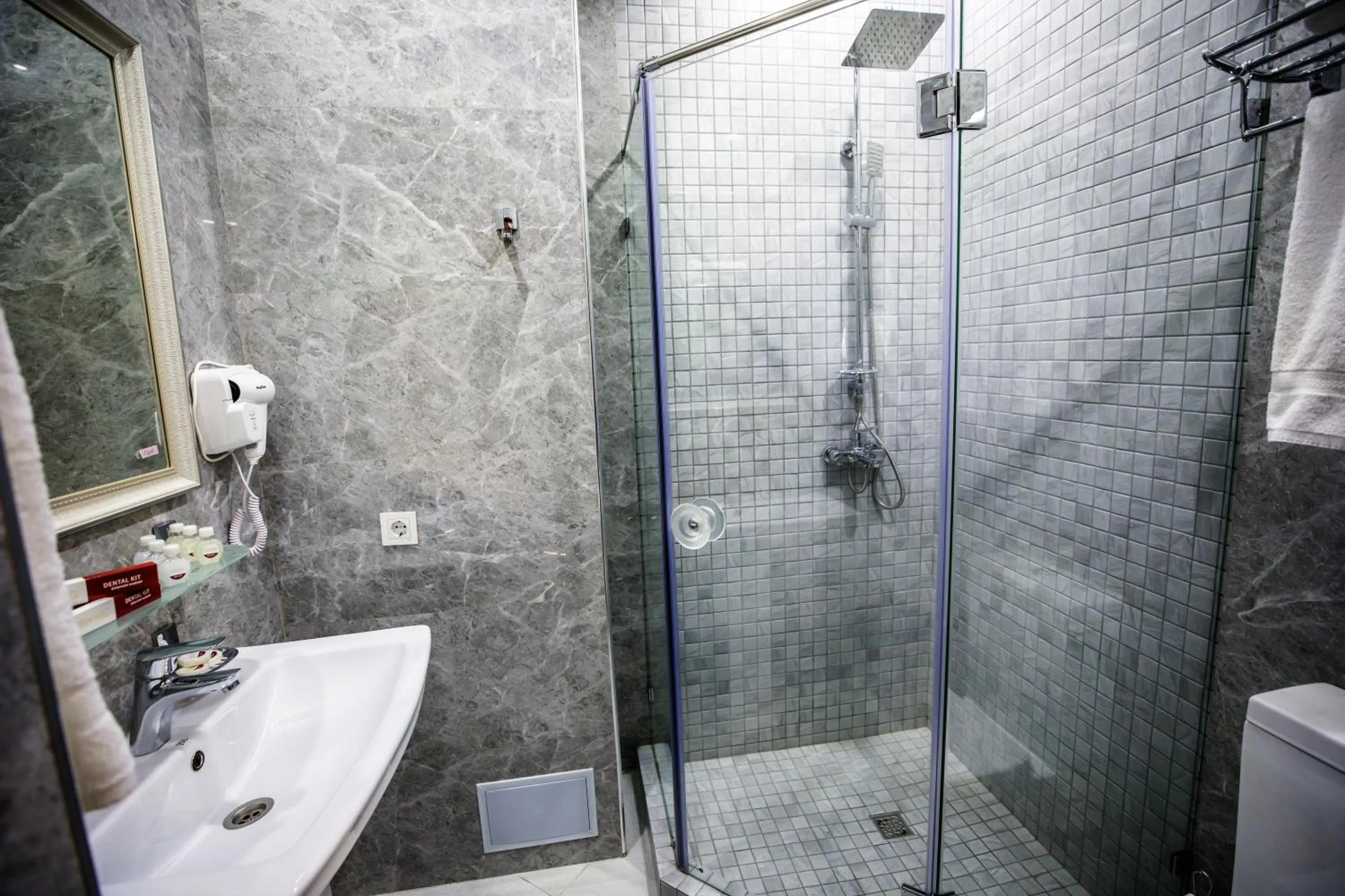 Bathroom in Leader Hotel