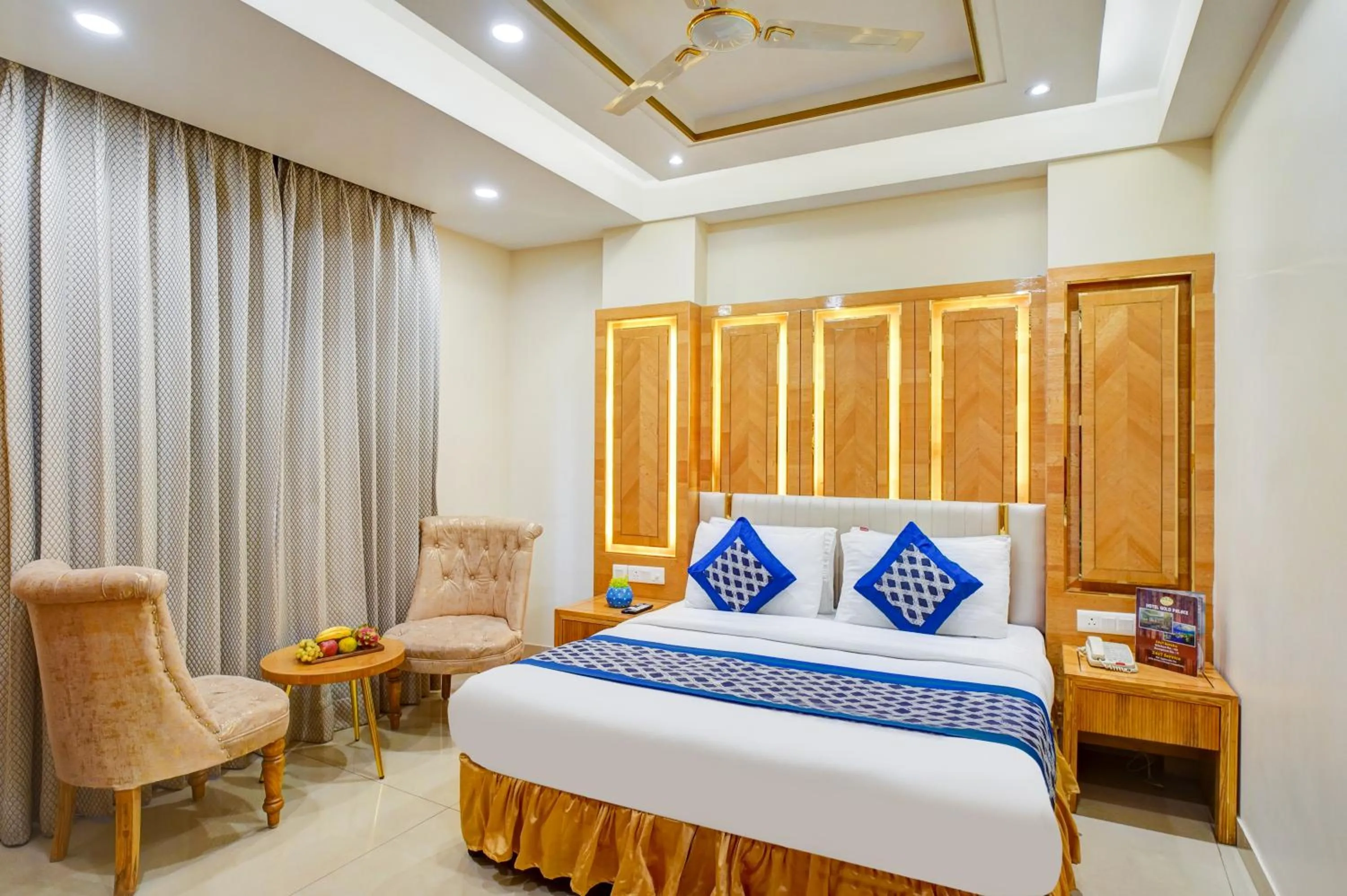 Bed in Hotel Gold Palace - 03 Mins Walk From New Delhi Railway Station