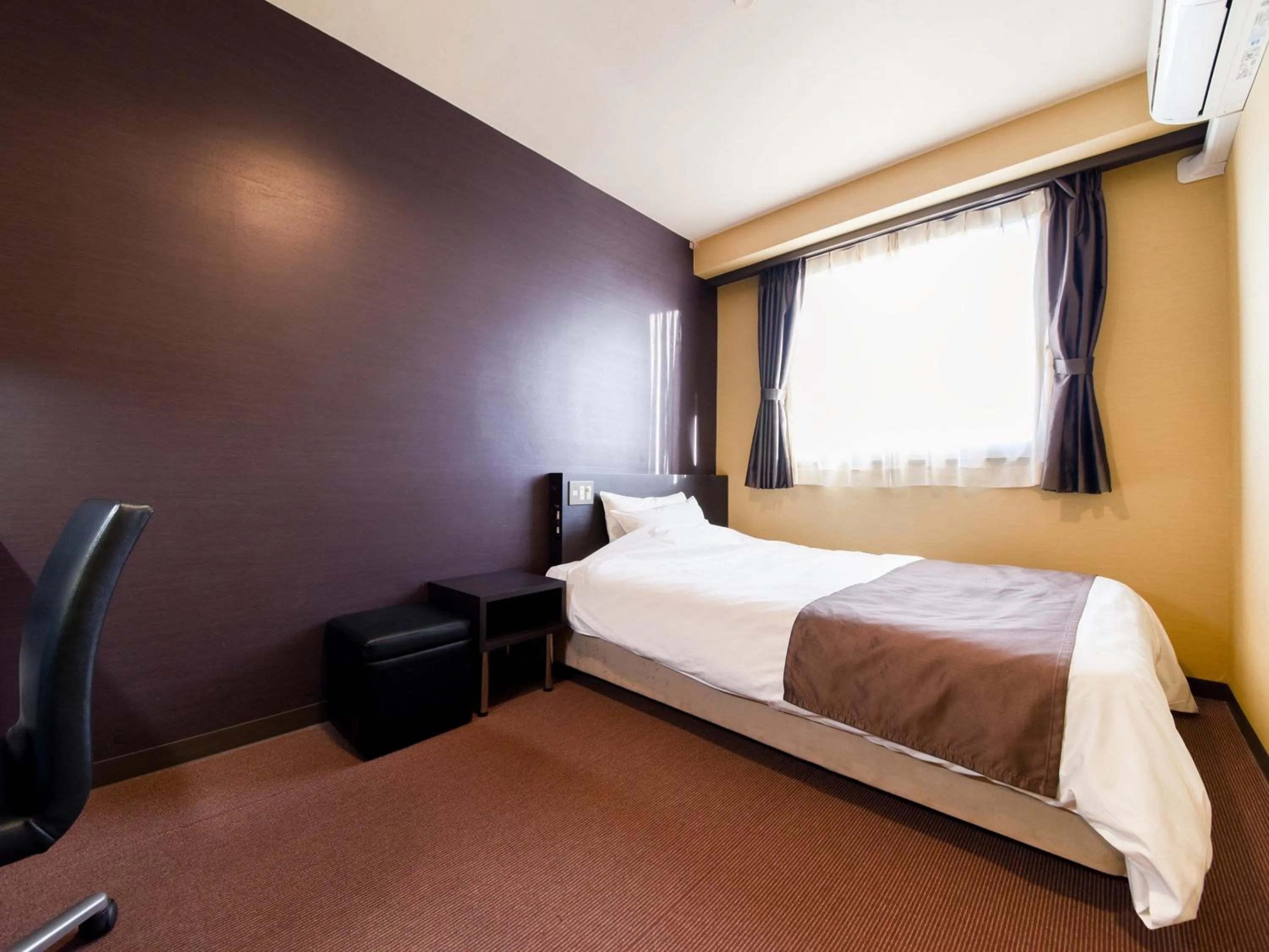 Photo of the whole room, Bed in Tanegashima Araki Hotel