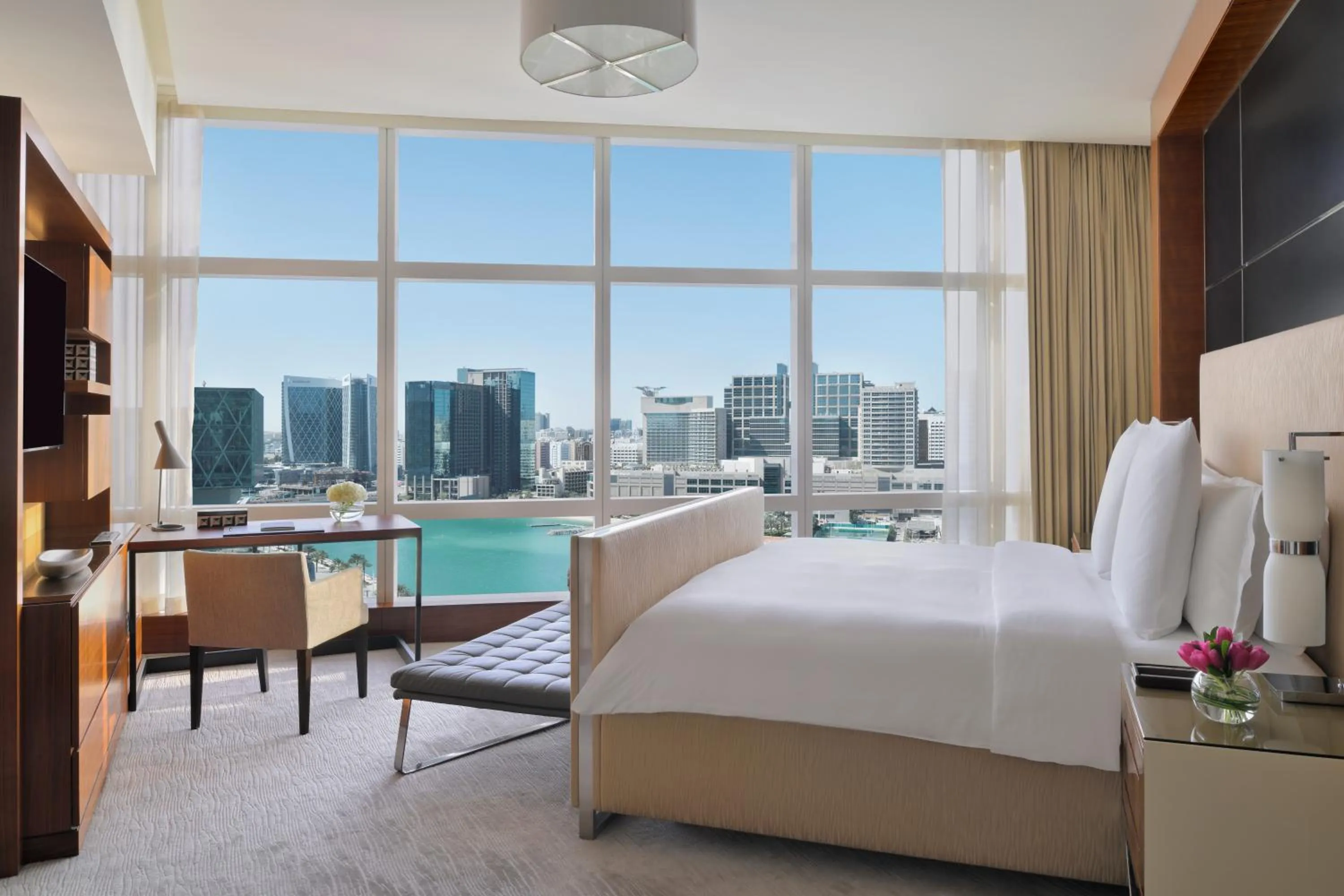 TV and multimedia, Bed in Rosewood Abu Dhabi