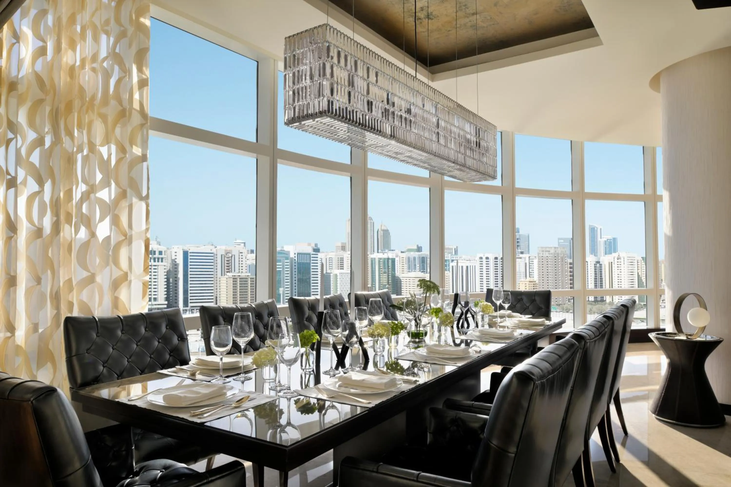 Dining area in Rosewood Abu Dhabi