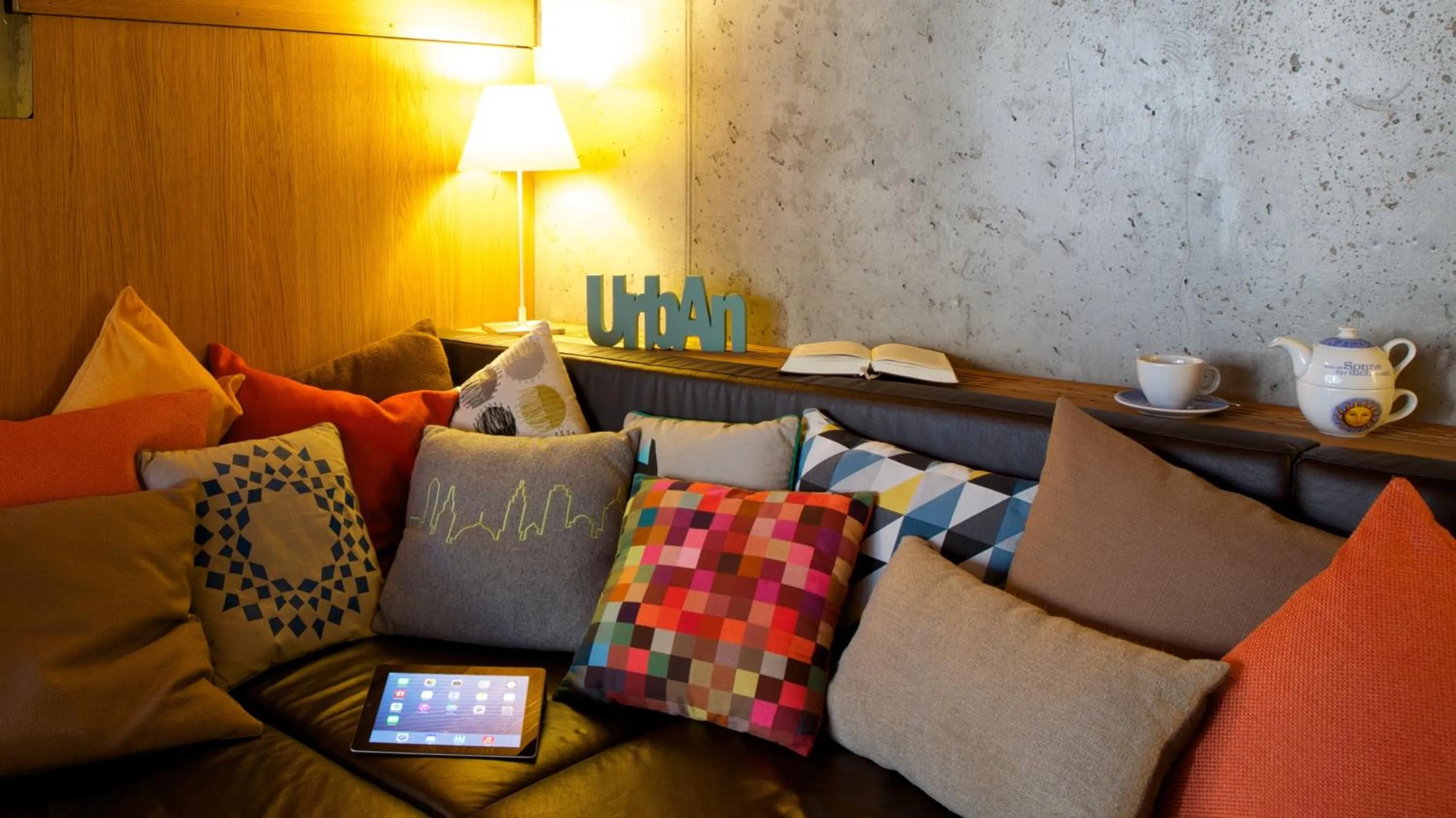 Lounge or bar in Hotel Zeitgeist Vienna Hauptbahnhof