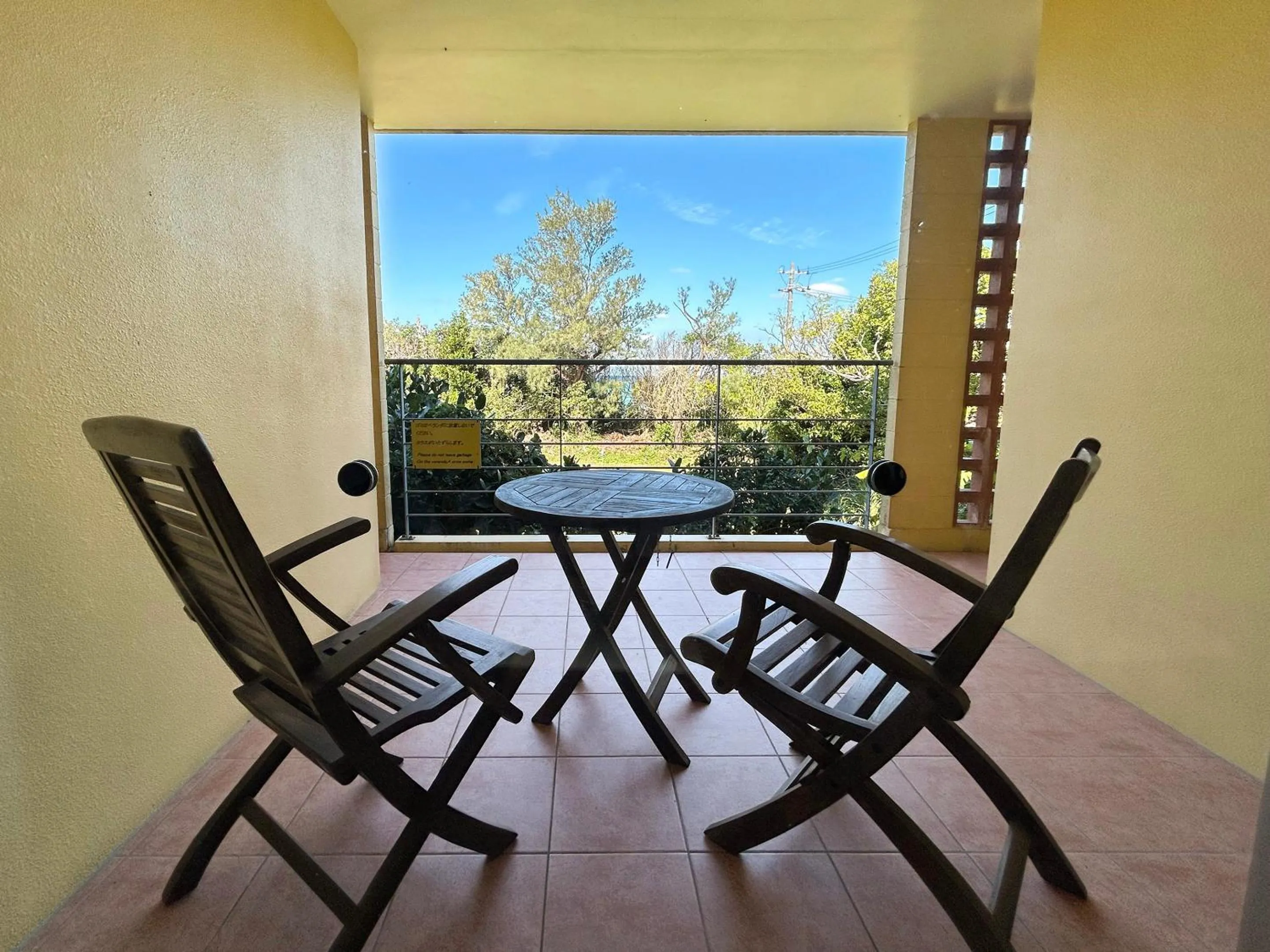 Photo of the whole room in Pension Sunset Beach