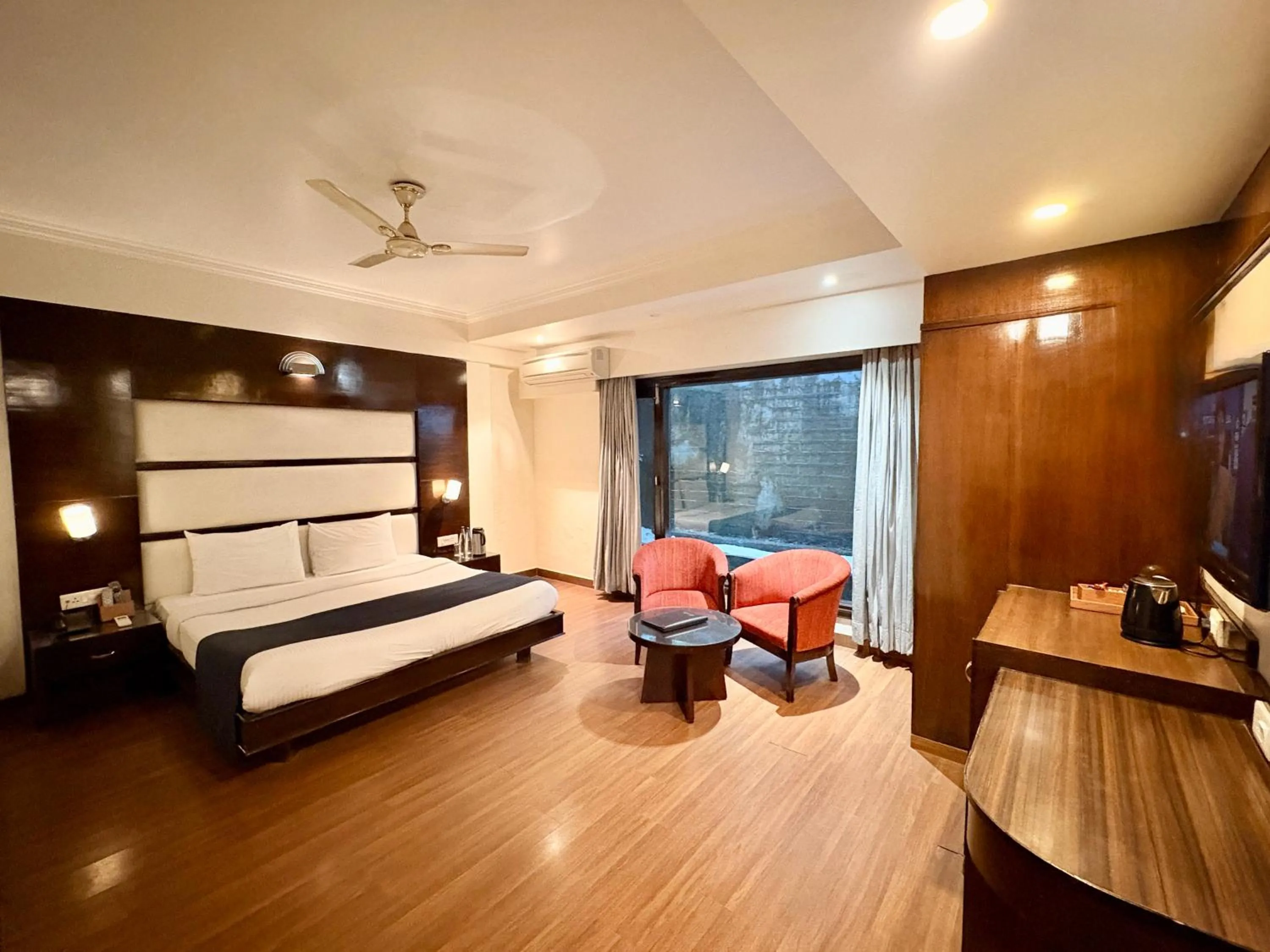 Bedroom, Bed in Indraprastha Resort Dalhousie