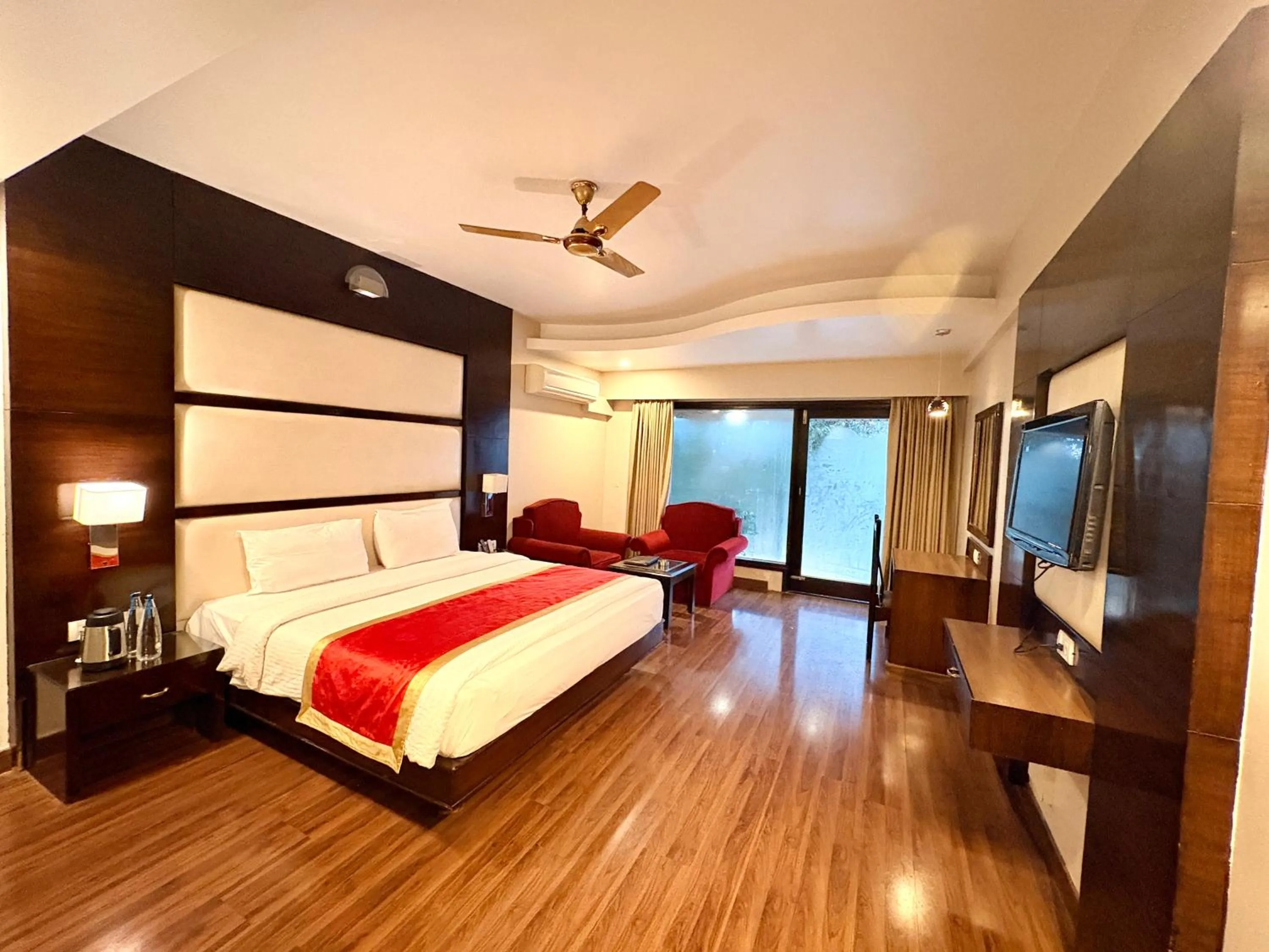 Bathroom, Bed in Indraprastha Resort Dalhousie