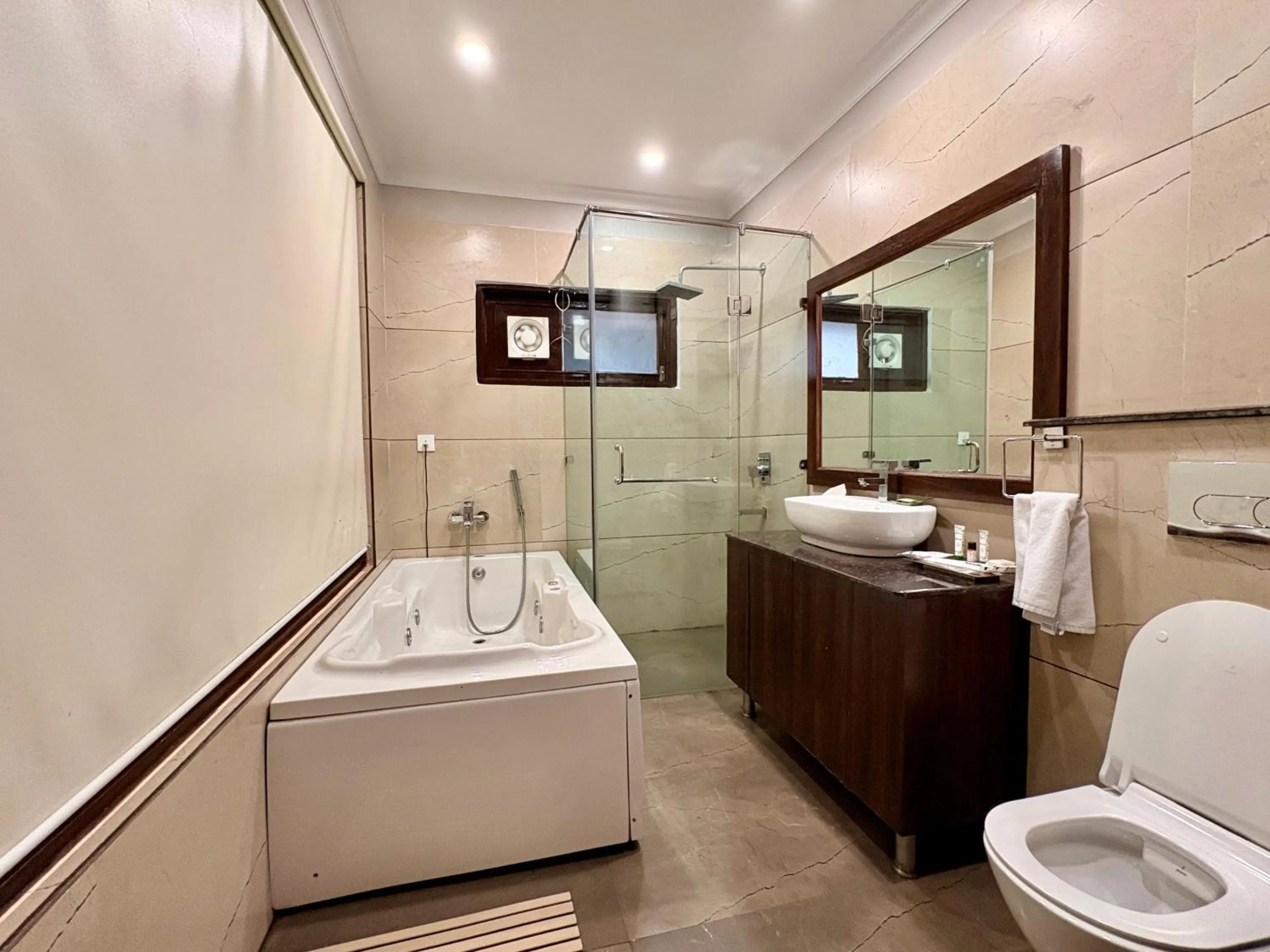 Bathroom in Indraprastha Resort Dalhousie