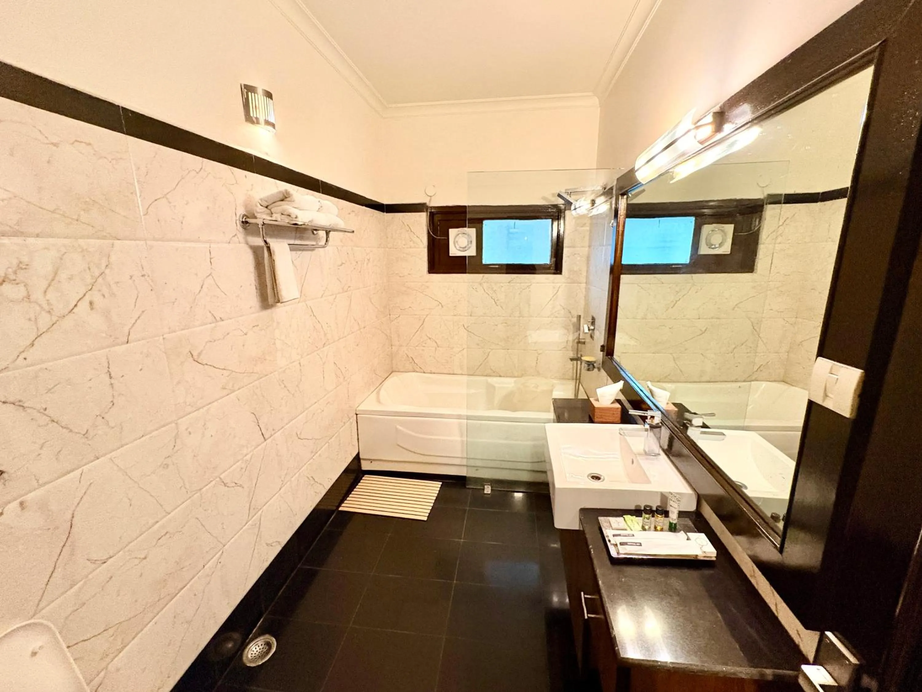 Bathroom in Indraprastha Resort Dalhousie