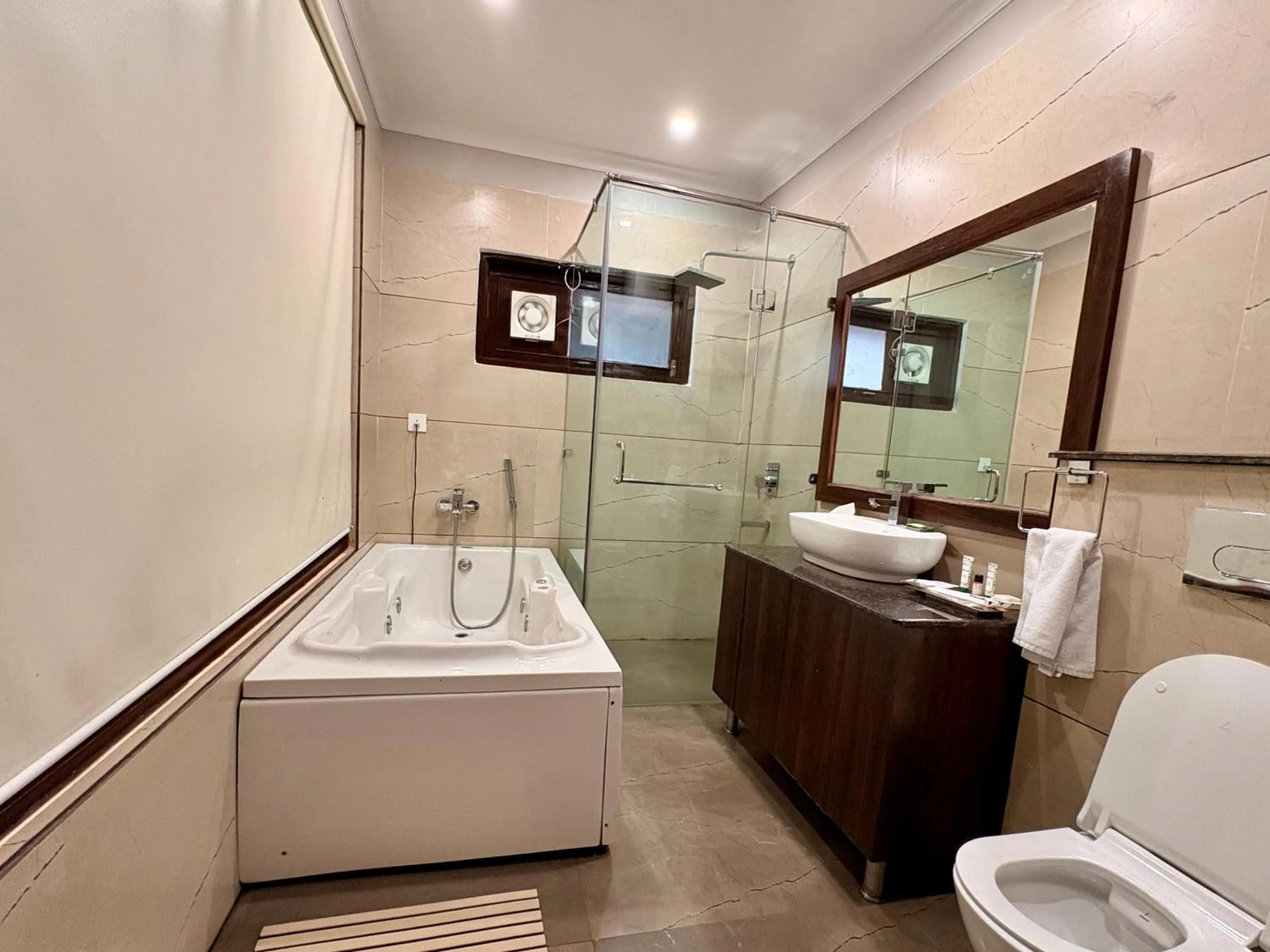 Bathroom in Indraprastha Resort Dalhousie