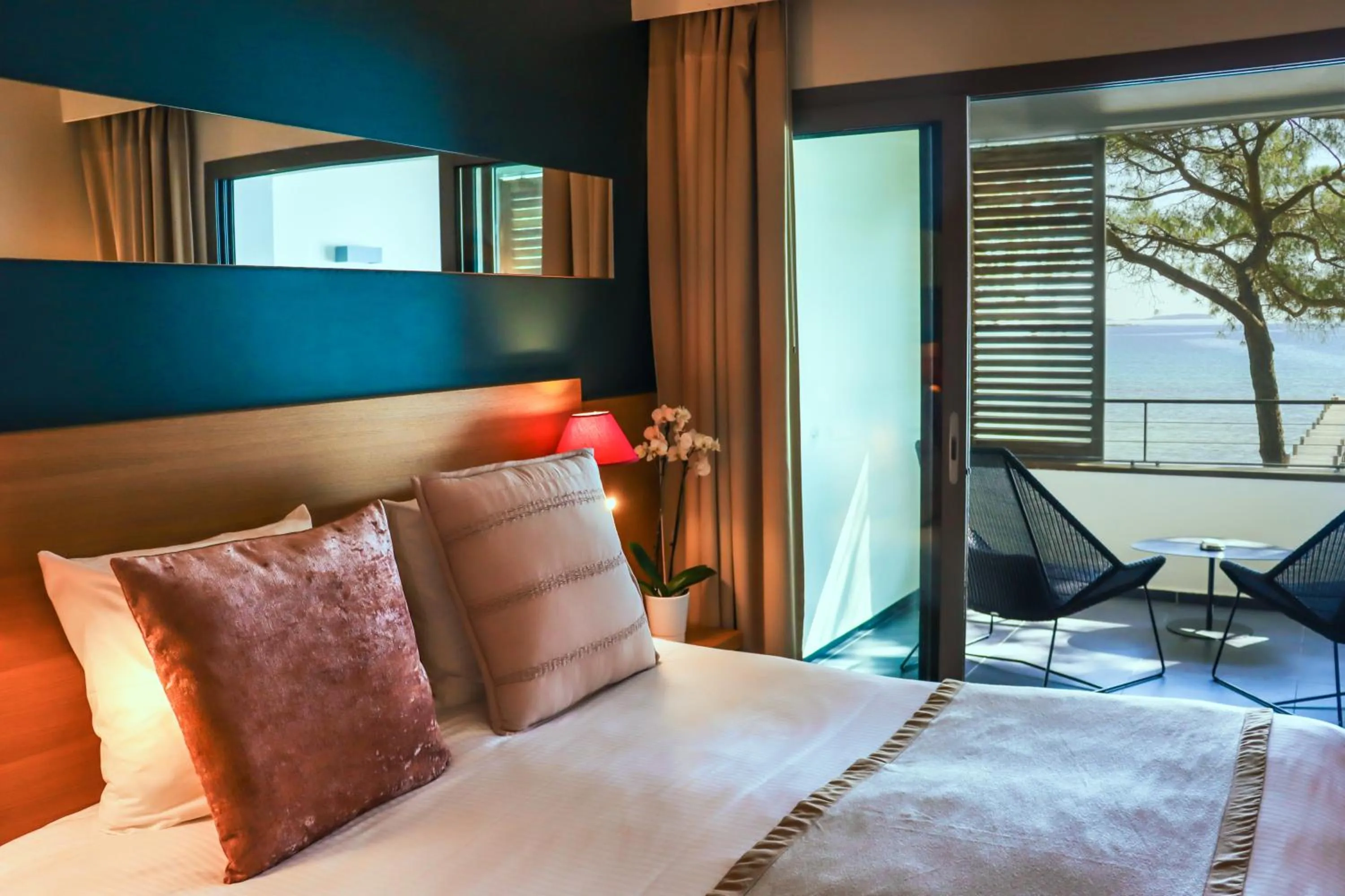 Bedroom, Bed in Hôtel & Lodges Moby Dick