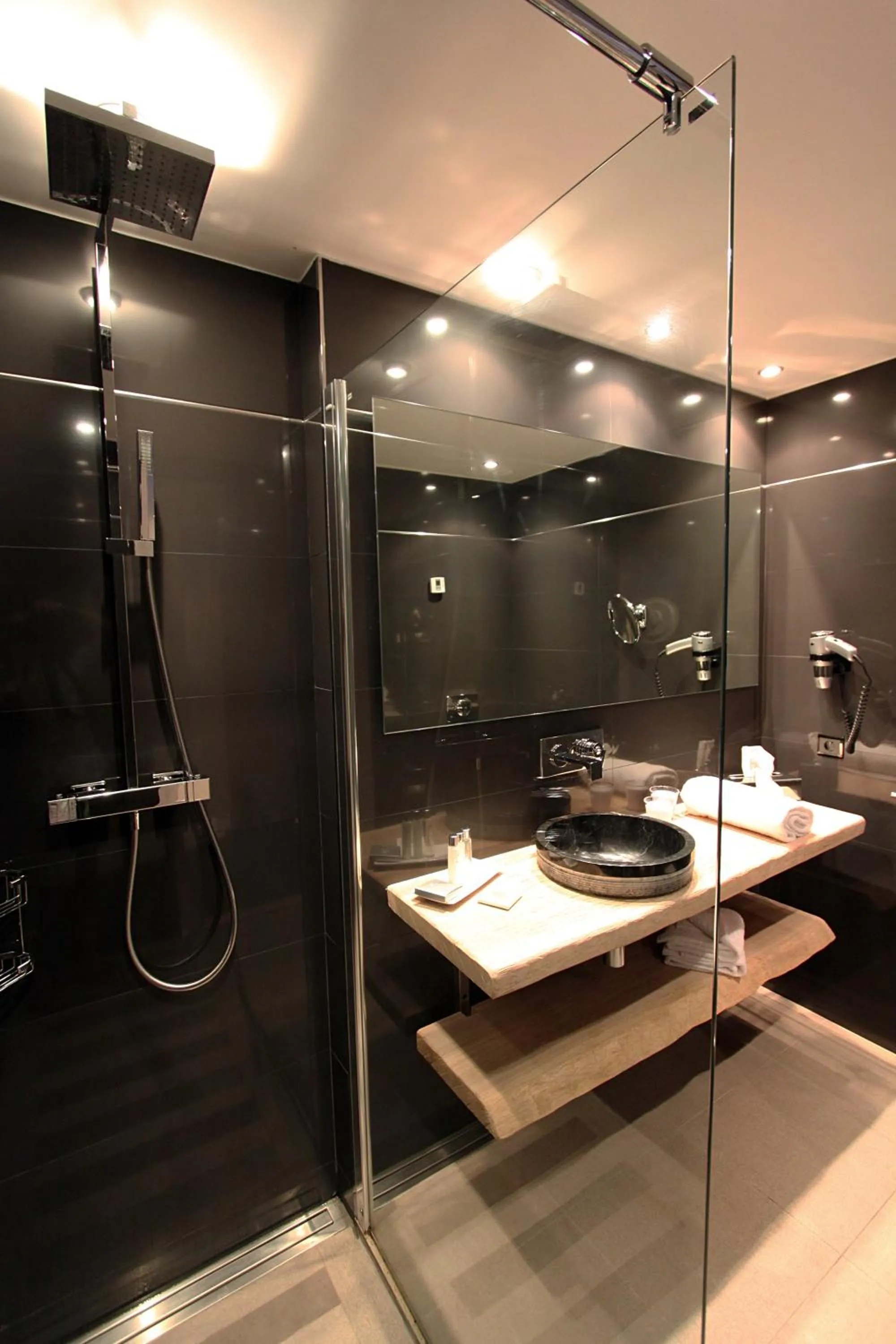 Bathroom in Hôtel & Lodges Moby Dick