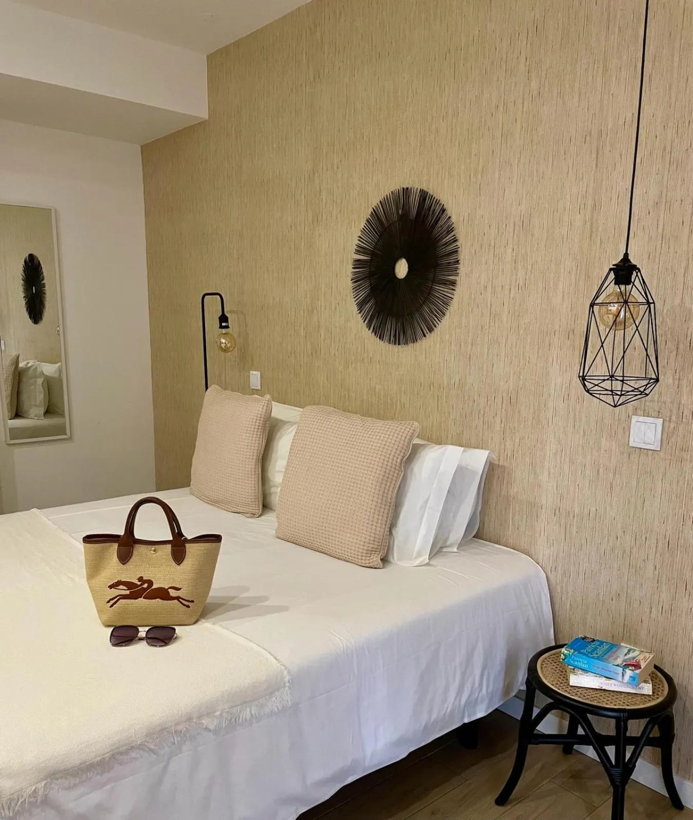 Bedroom, Bed in Marsuites