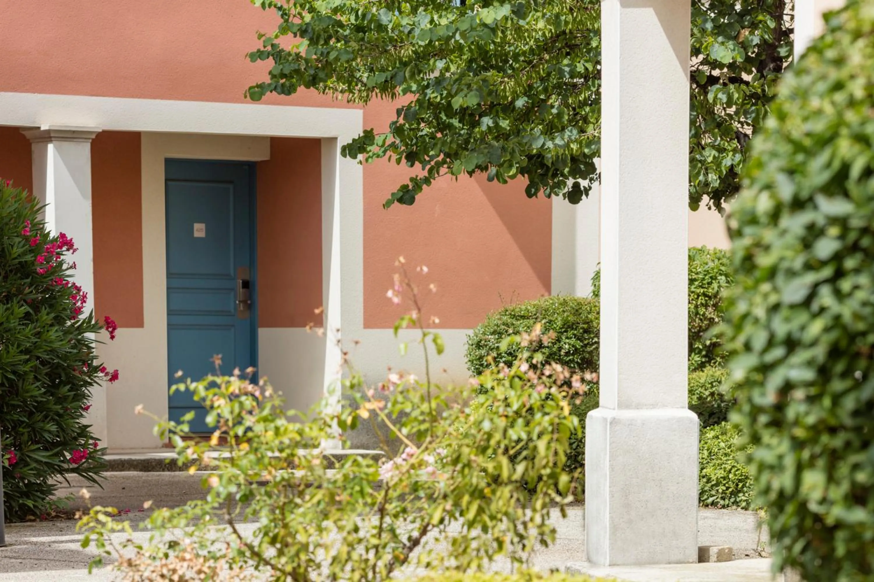 Property building in Garden & City Aix En Provence - Rousset