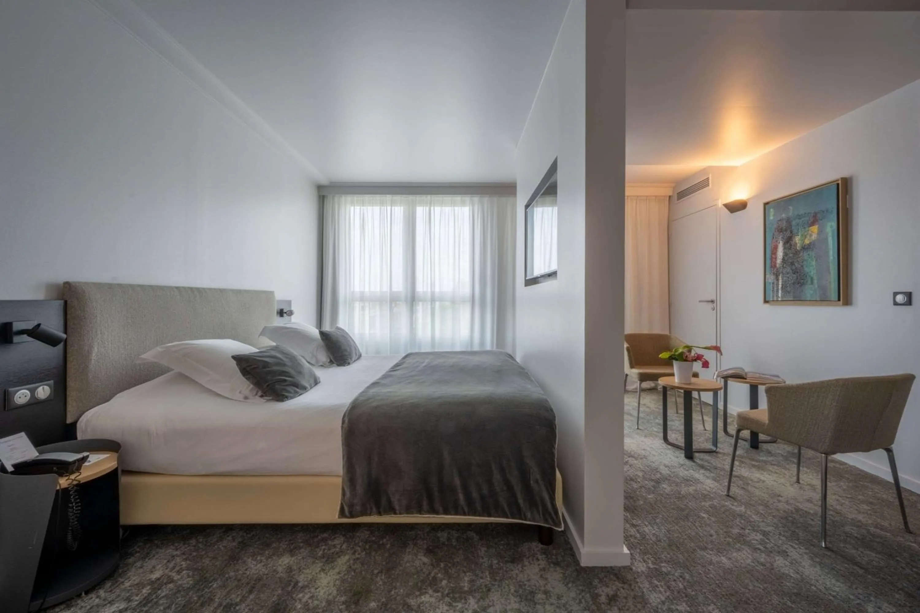 Photo of the whole room, Bed in Best Western Premier Le Masq Hotel