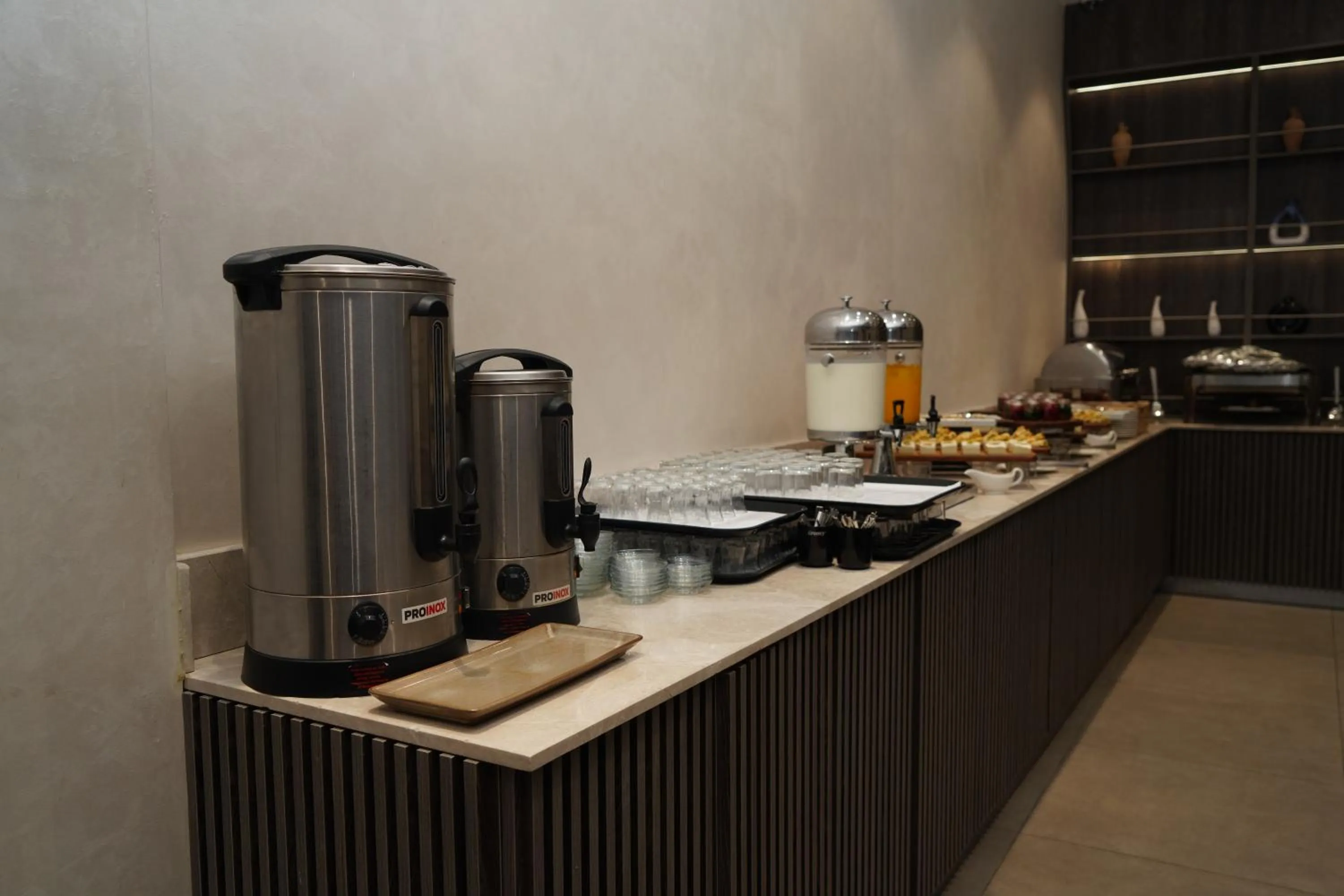 Coffee/tea facilities in Darin Plaza Hotel