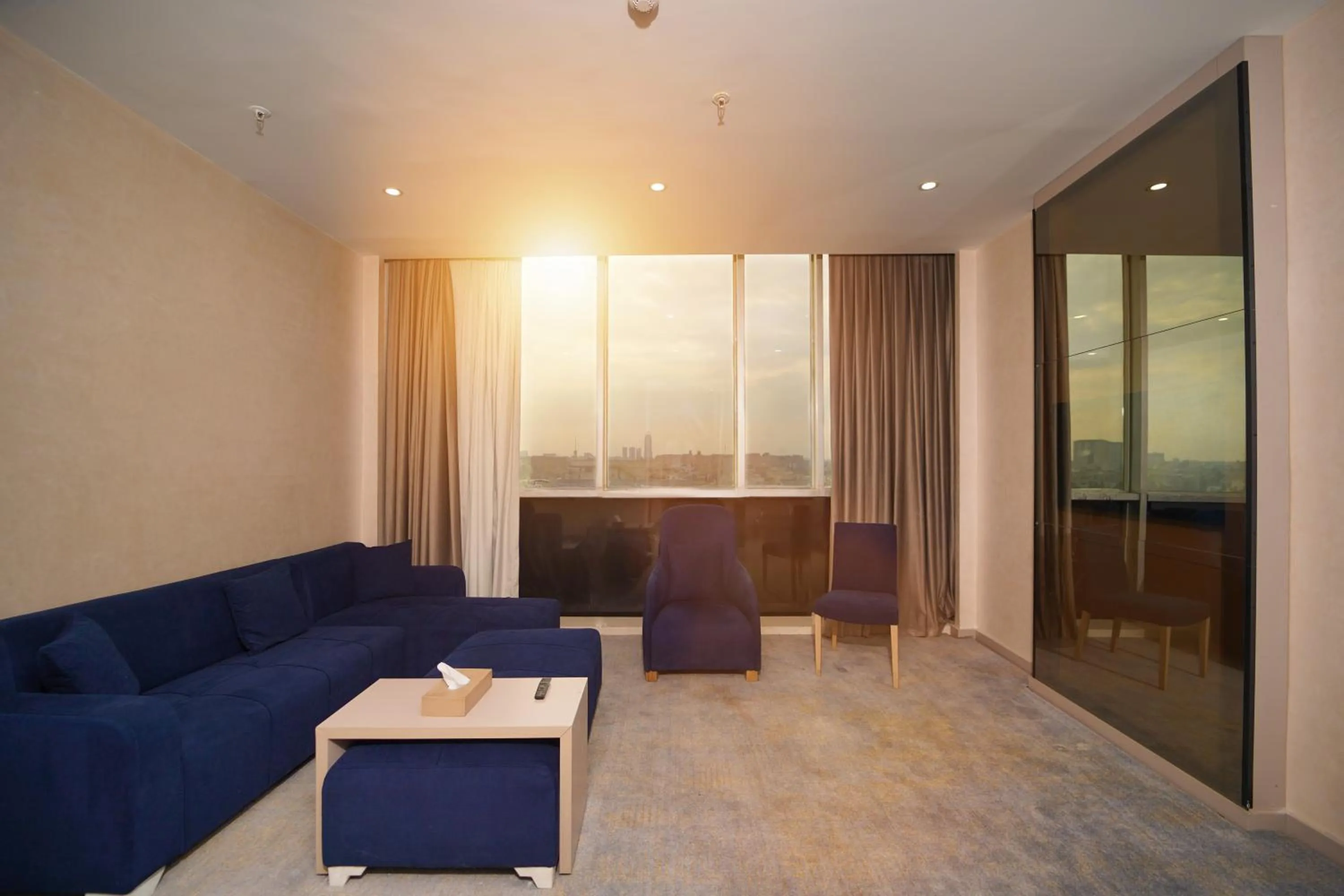 Living room in Darin Plaza Hotel