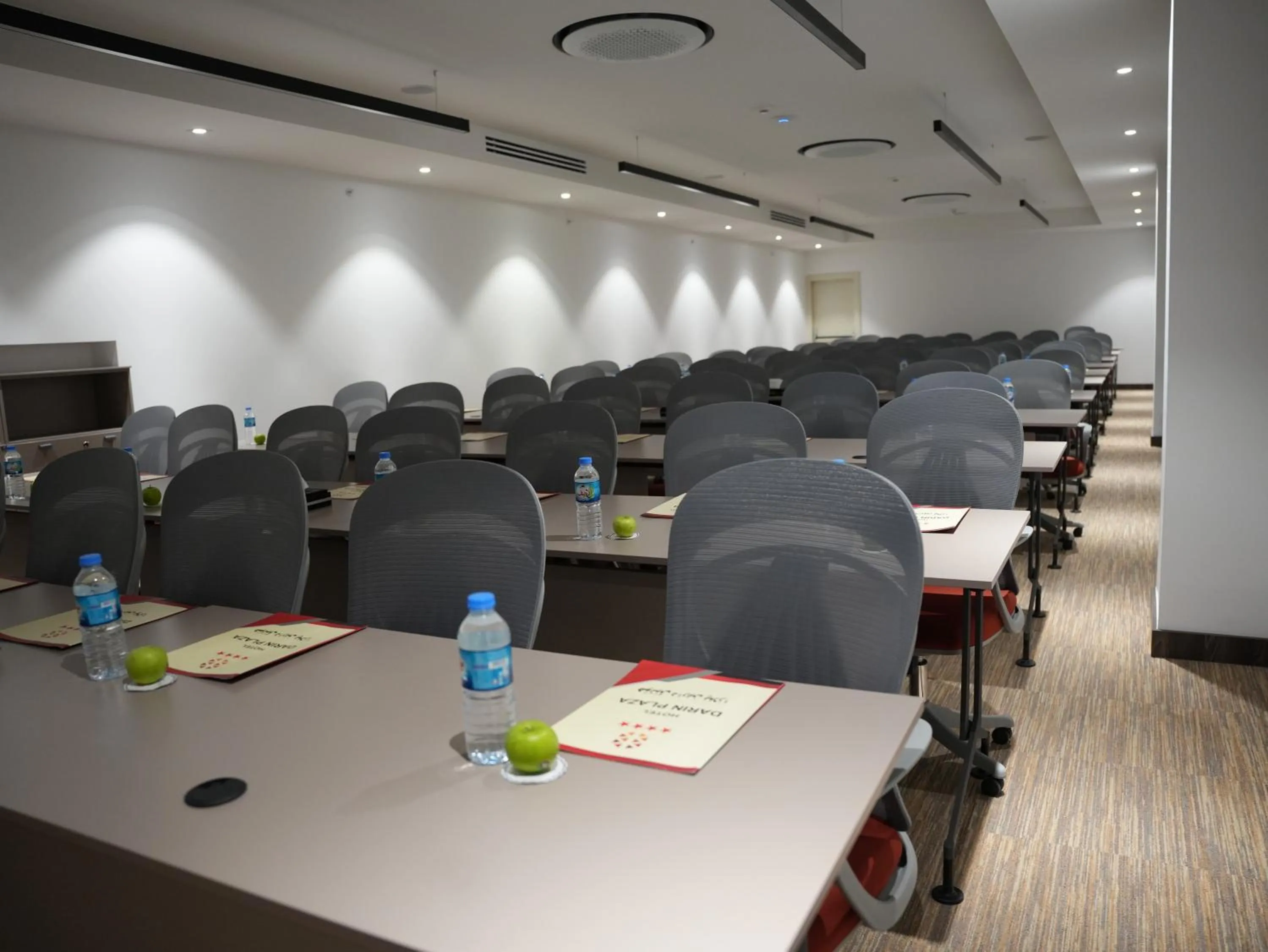 Meeting/conference room in Darin Plaza Hotel