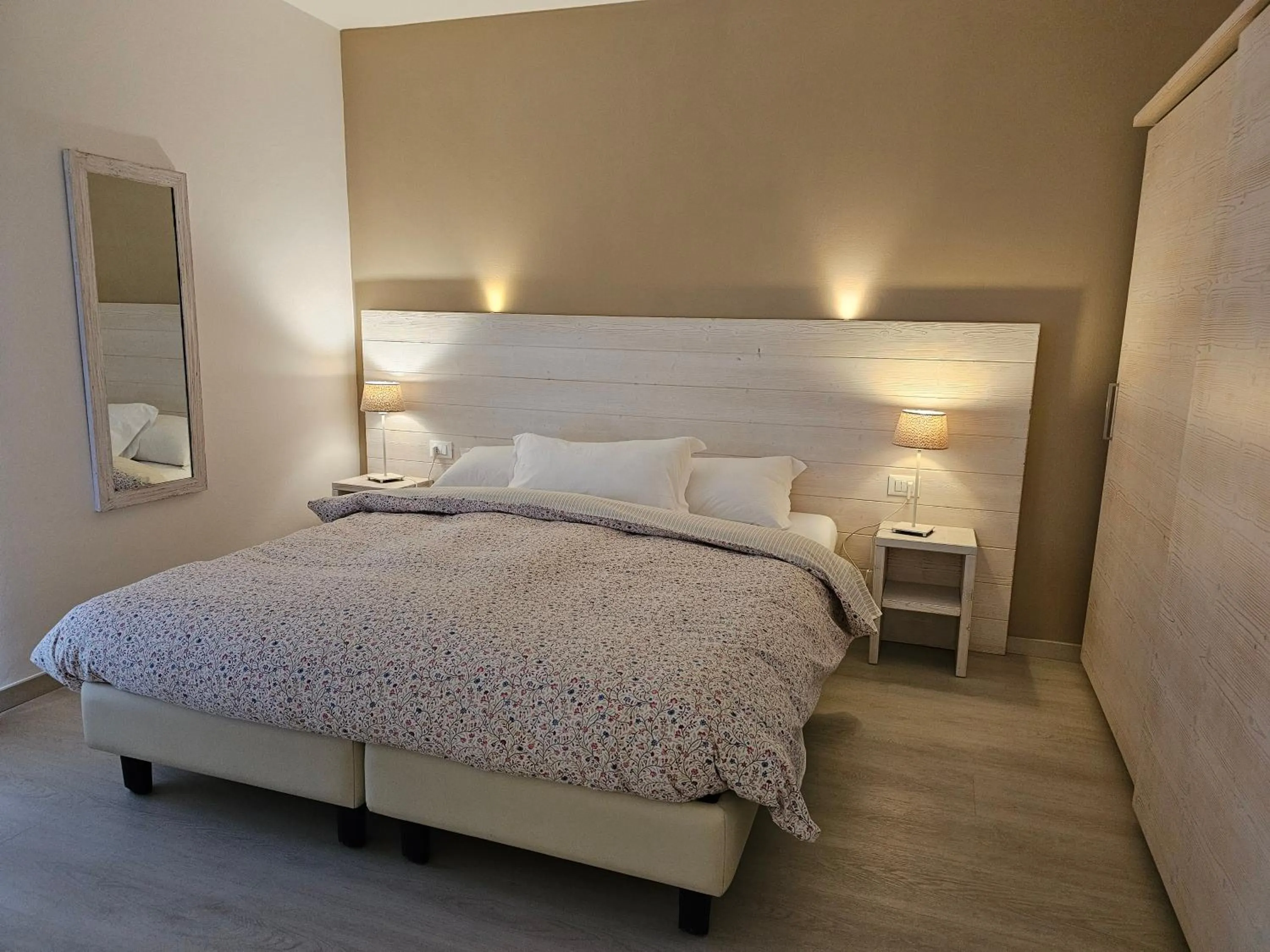 Decorative detail, Bed in Garni San Lorenzo