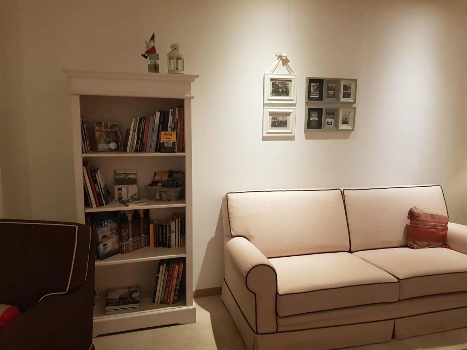 Library in Garni San Lorenzo