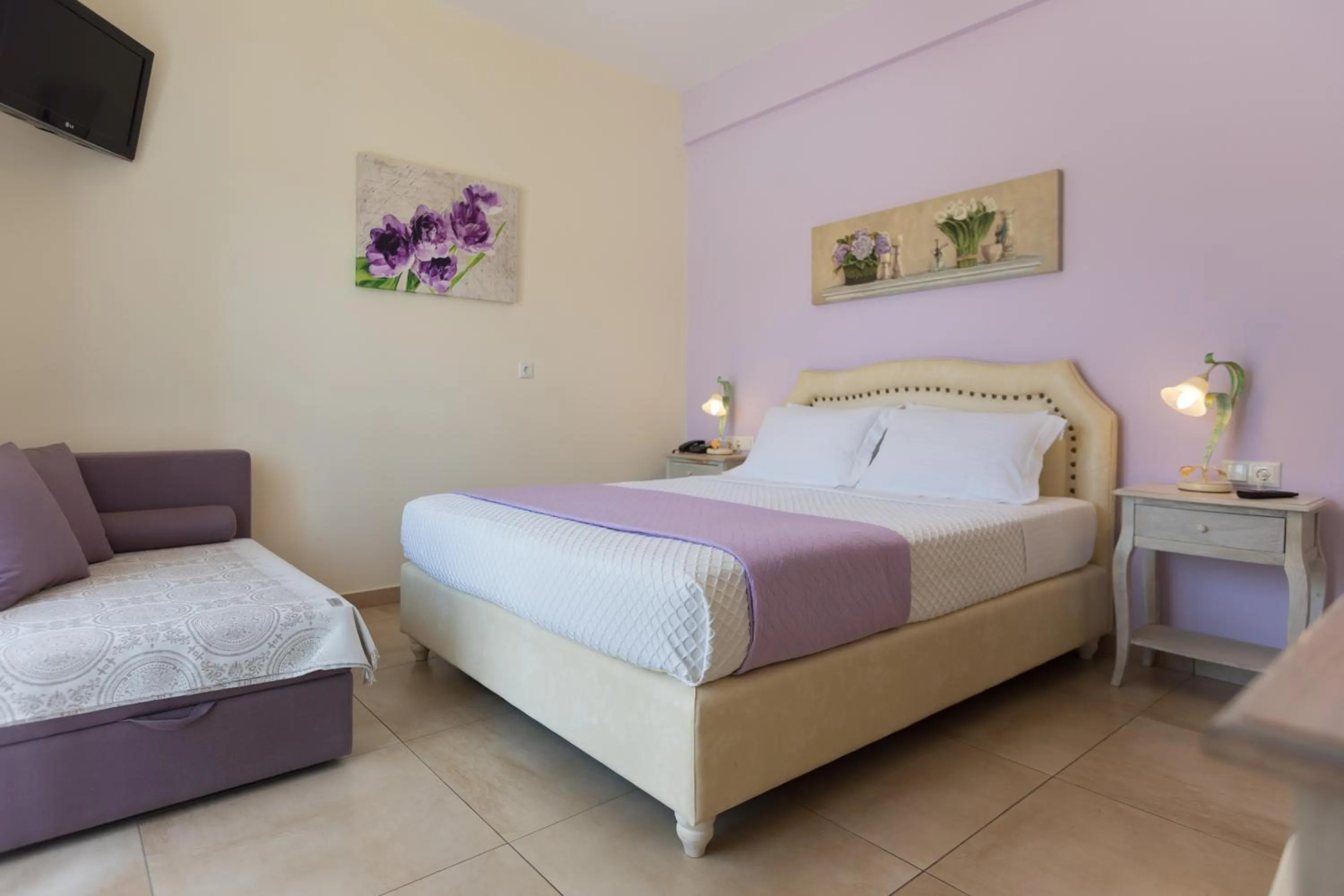 Photo of the whole room, Bed in Elafonisos Resort