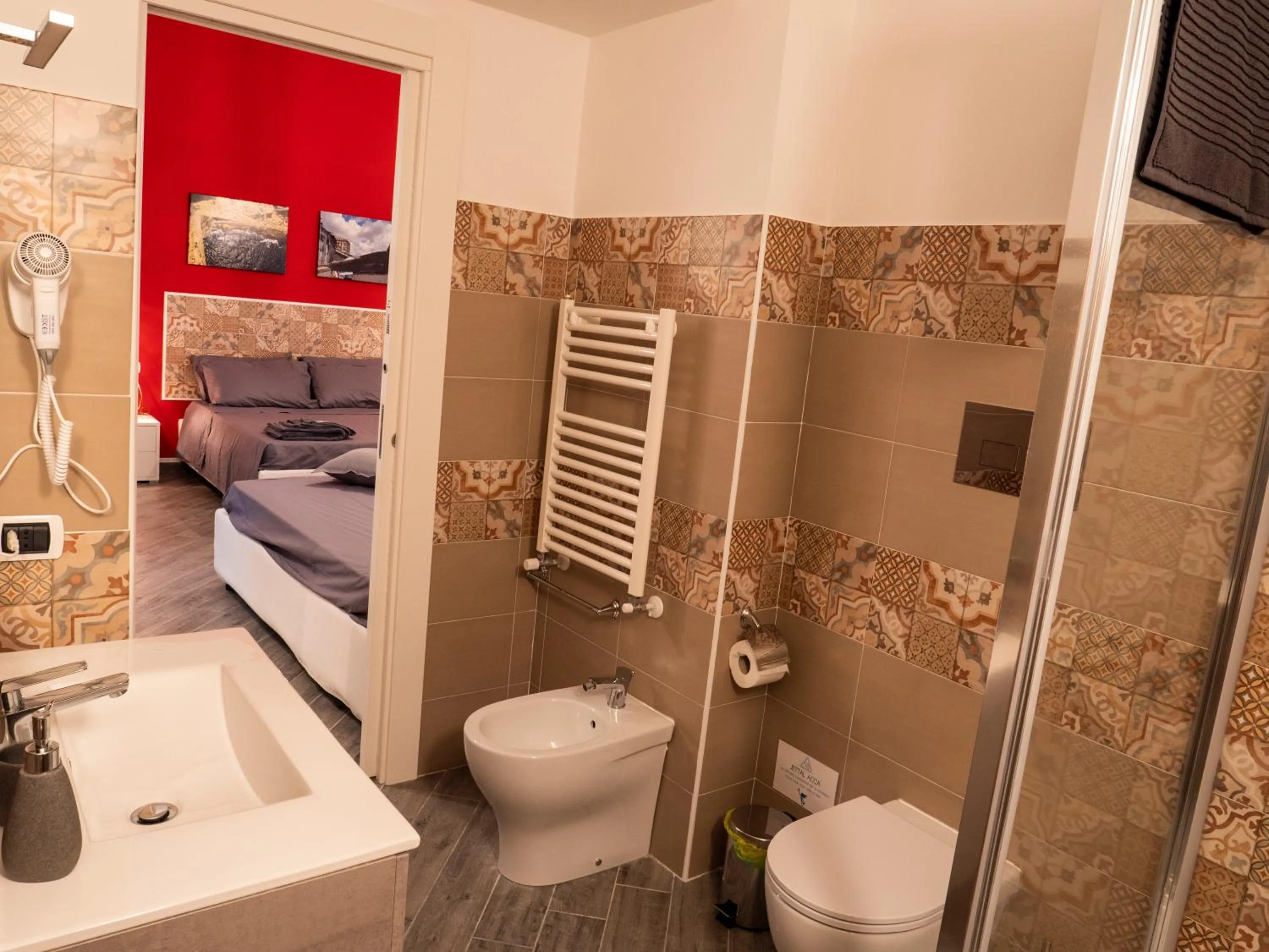 Shower in B&B Cosmoneapolitan